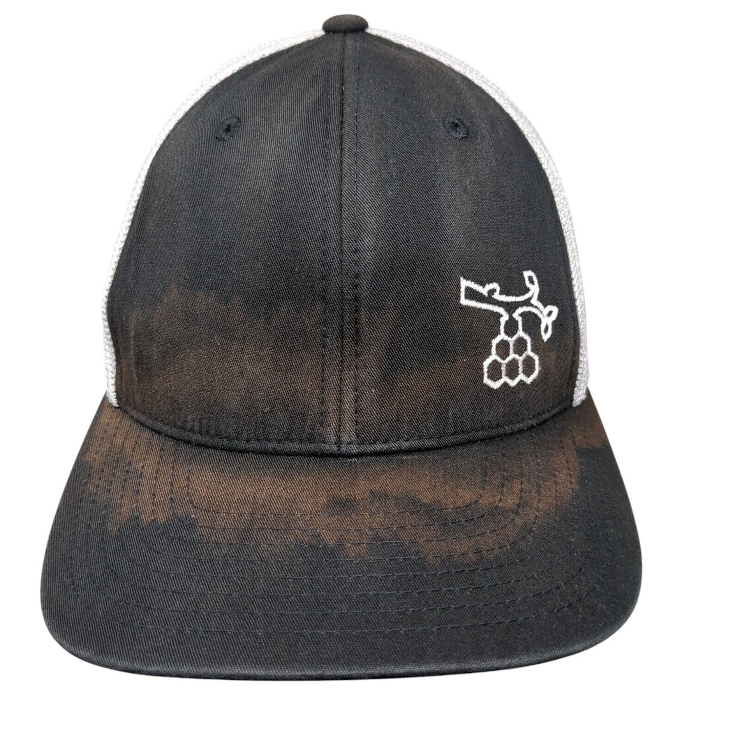 Beaver Head Fitted Mesh Back Trucker Hat Black L/XL Flexfit Colorblock