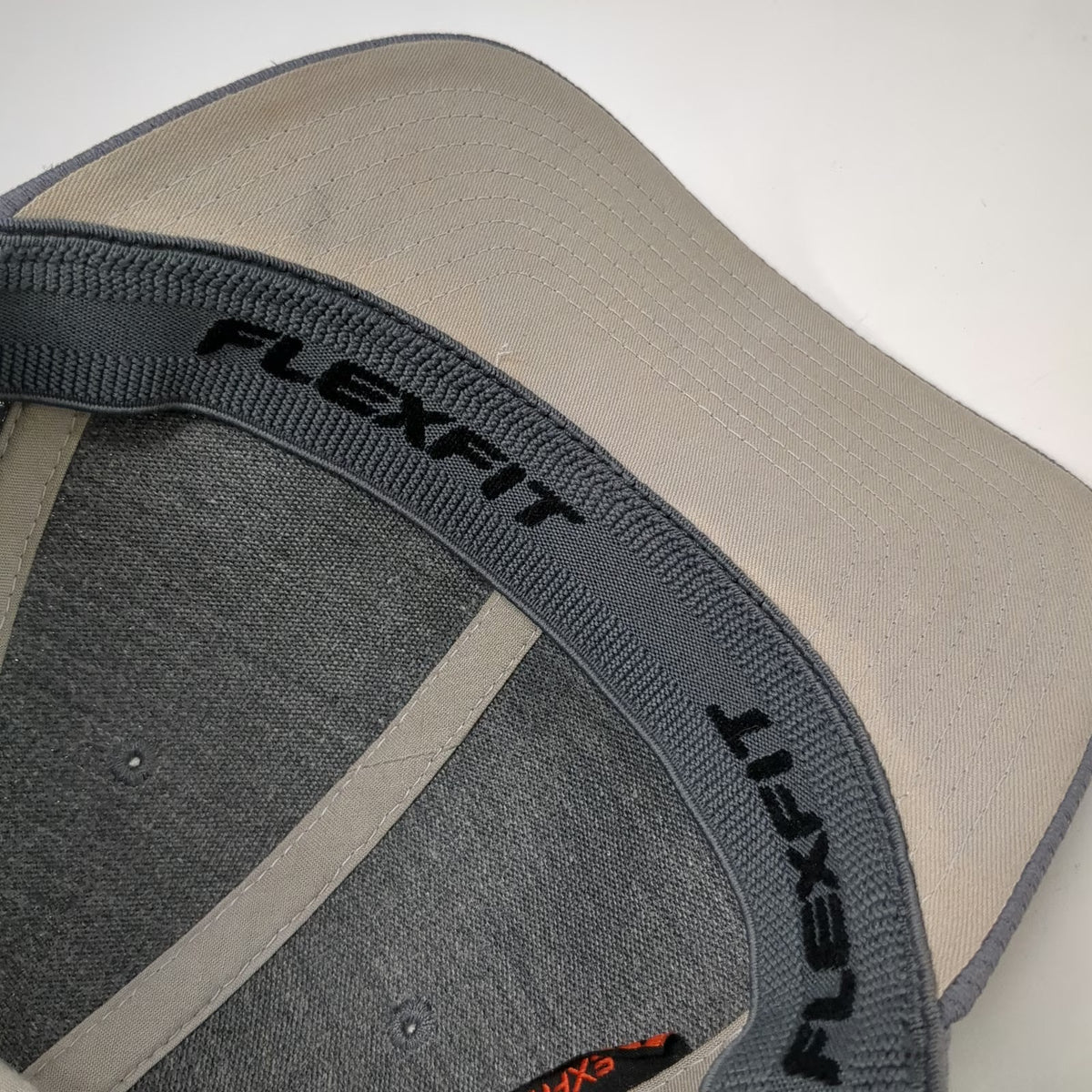 TravisMathew Baseball Cap Gray XL Flexfit Textured Side Logo Back Script Hat
