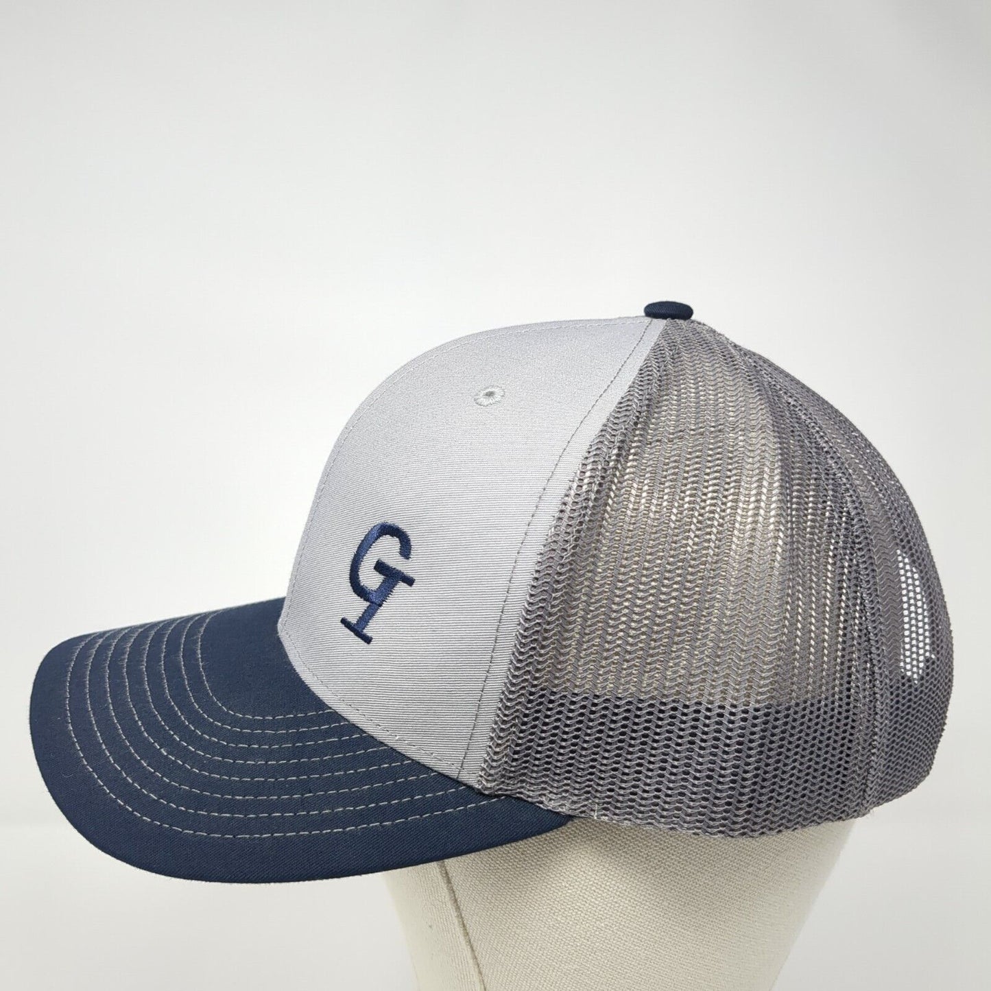 Richardson Snapback Mesh Back Trucker Hat Gray One Size Letter Logo