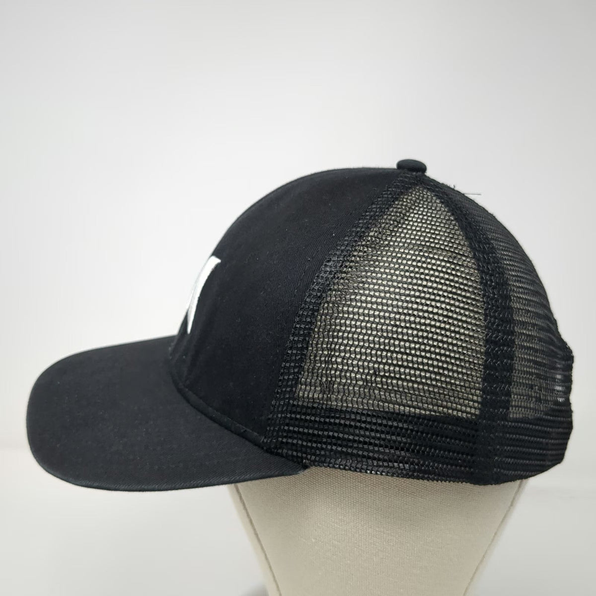 Hurley Trucker Hat Black One Size Mesh Snapback Embroidered Logo Surf Skate