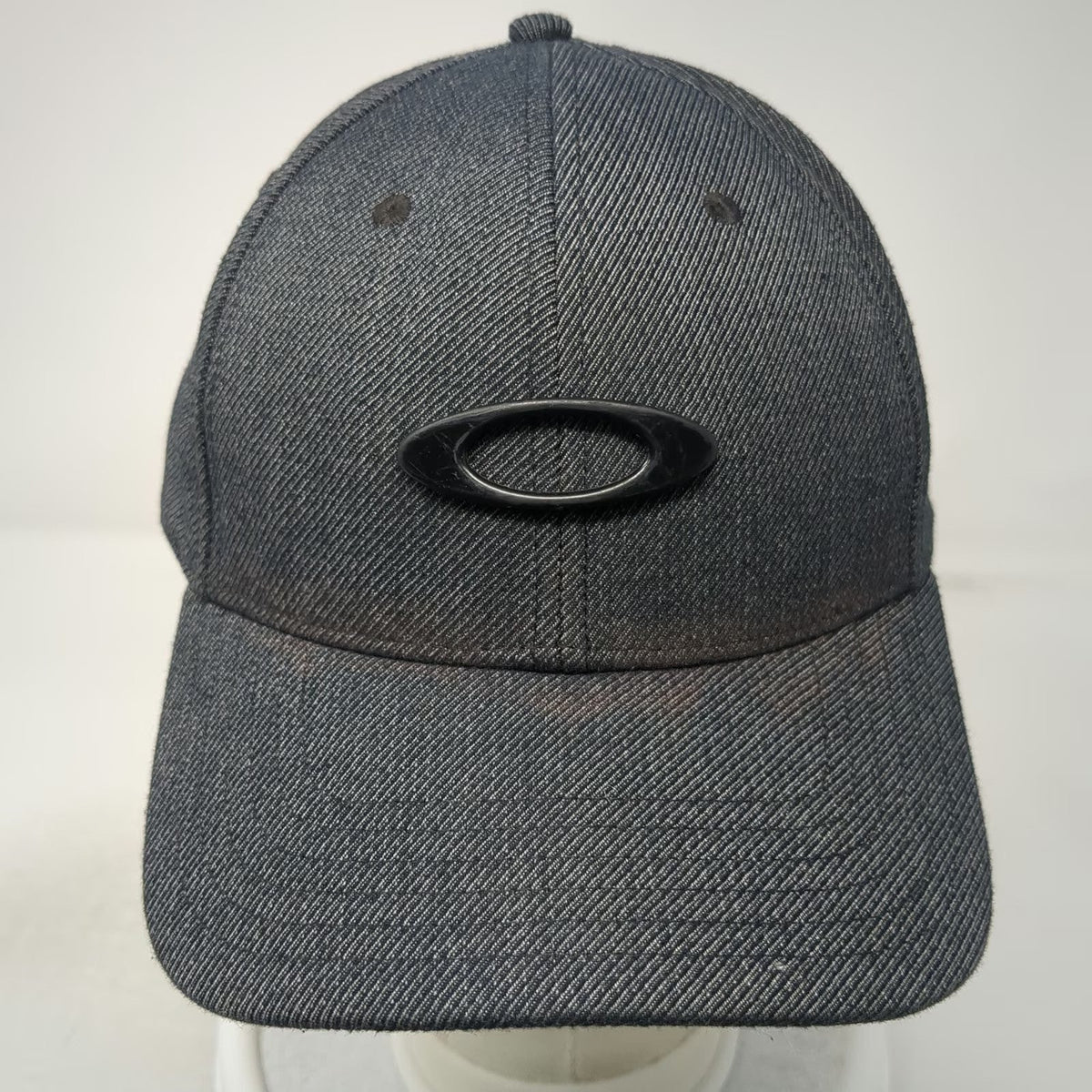Oakley Baseball Cap Gray XL Flexfit Rubber Logo Denim Texture Curved Brim Hat