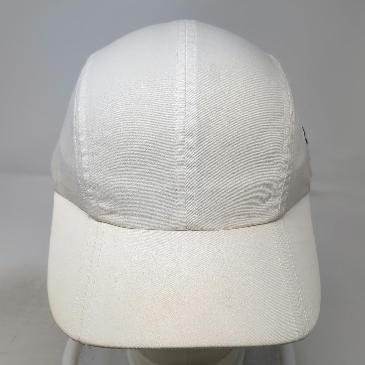 Nike Baseball Cap White One Size Golf Swoosh Hat Elastic Back Cotton Blend