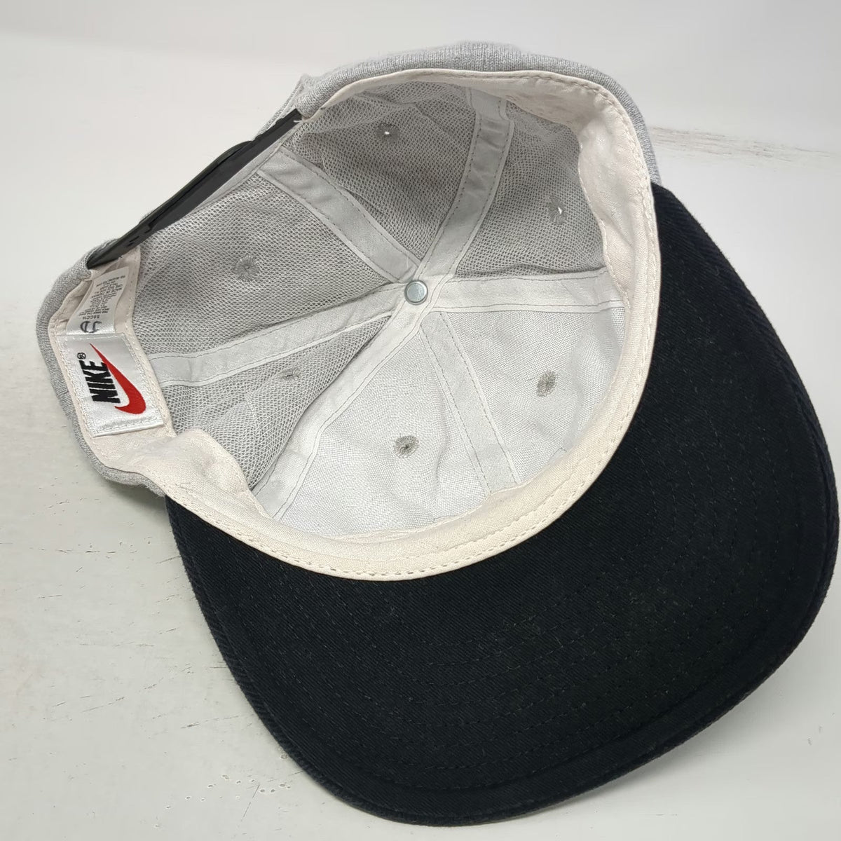 Nike Snapback Hat Gray Black OS Tennis Swoosh Cotton Patch Logo Brim Vintage