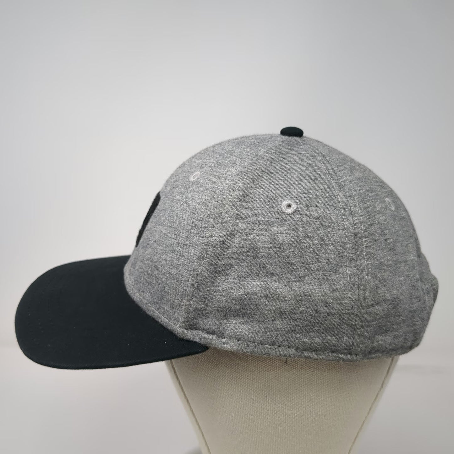 Beauty Status Snapback Gray Black Hat One Size Hockey Jersey Knit Flat Brim