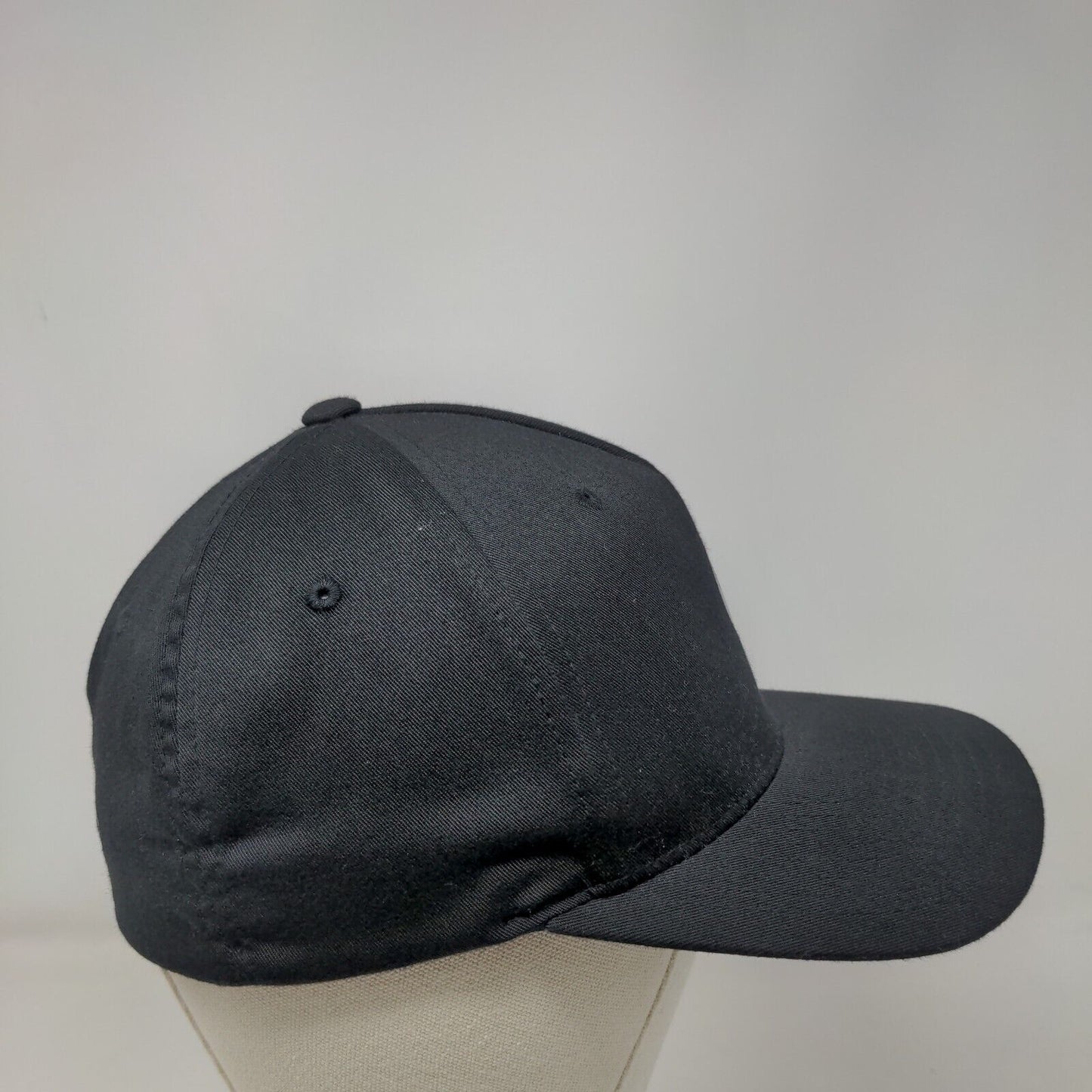 HBH Hollywood Fitted Hat Black Small-Medium Solid Flexfit Yupoong