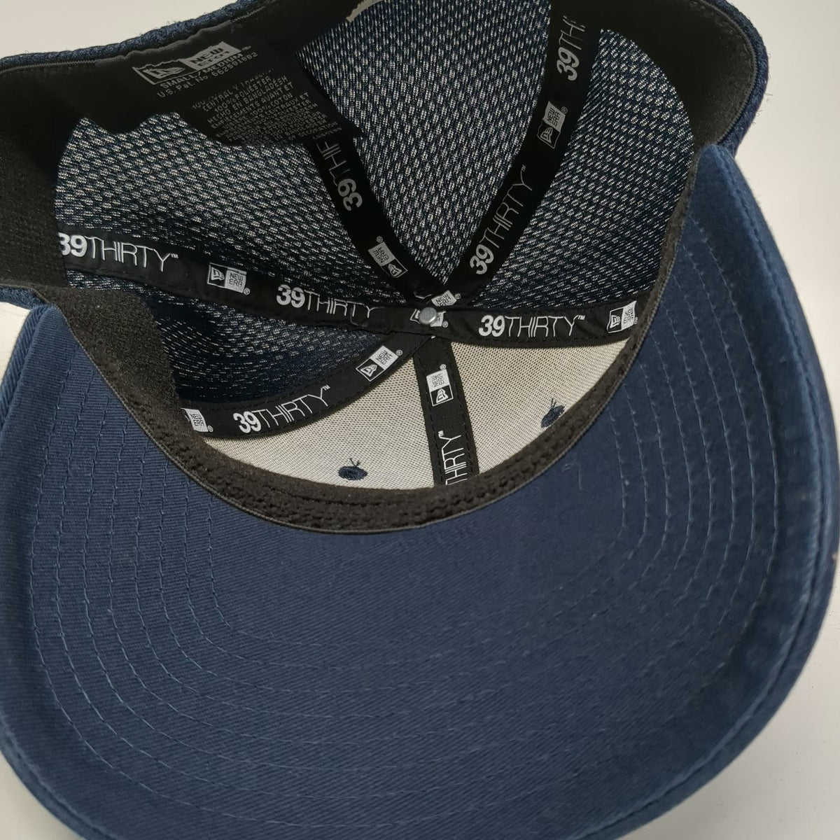 New Era Baseball Cap Blue M Mascot Yellow Jacket Mesh Stretch Fit 39THIRTY Hat