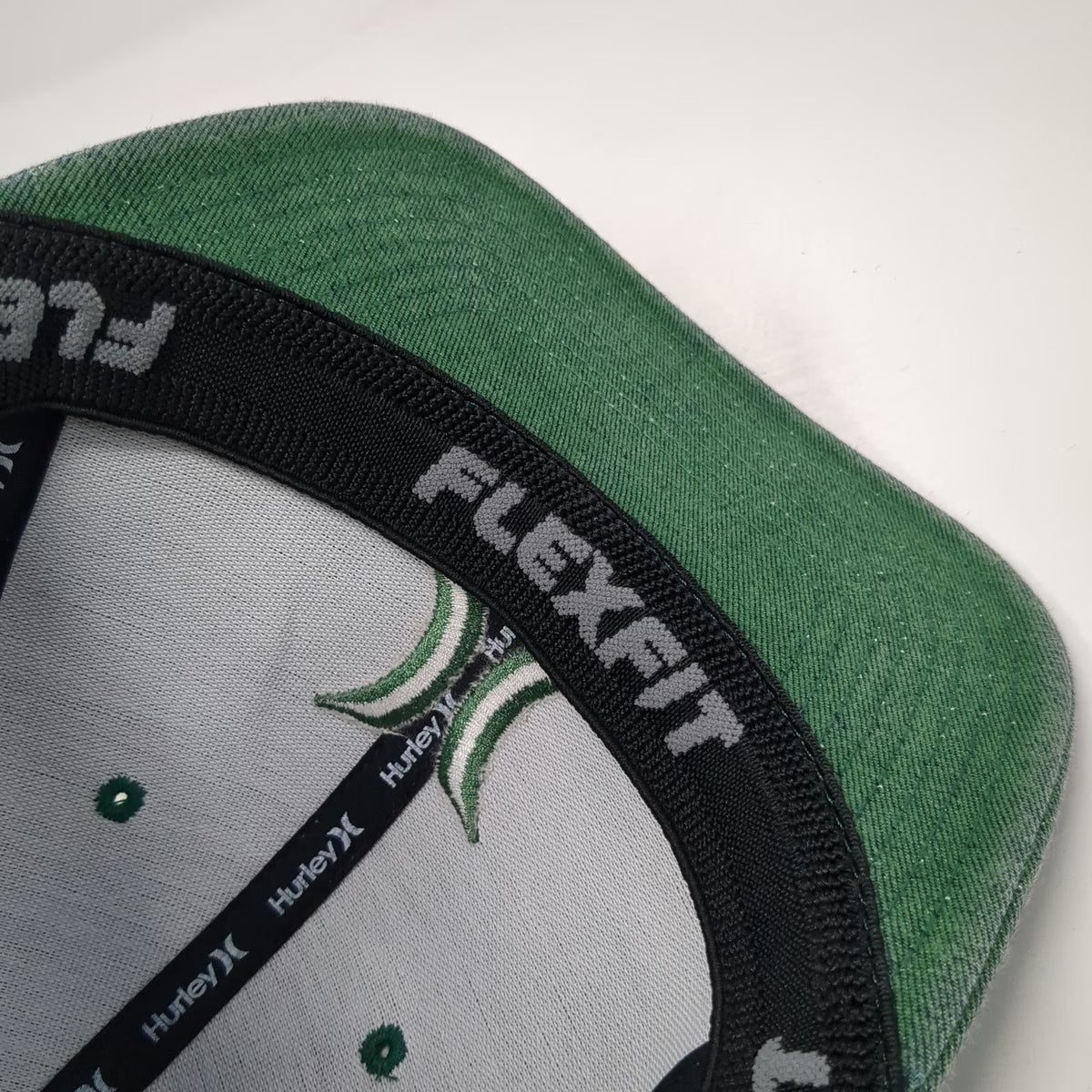 Hurley Baseball Cap Green XL Flexfit Fitted Embroidered Logo H Icon Hat