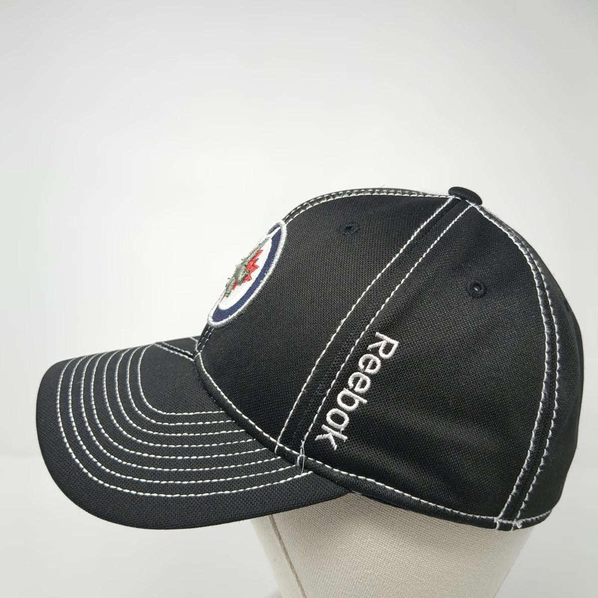 Winnipeg Jets NHL Reebok Cap Black L/XL Contrast Stitching Center Ice Fit Hat