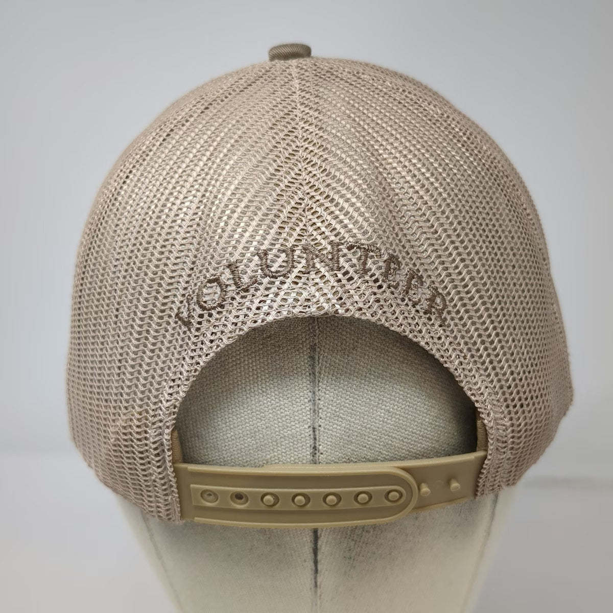 Beige Trucker Hat One Size Ducks Unlimited Volunteer Mesh Snapback Hunting Logo