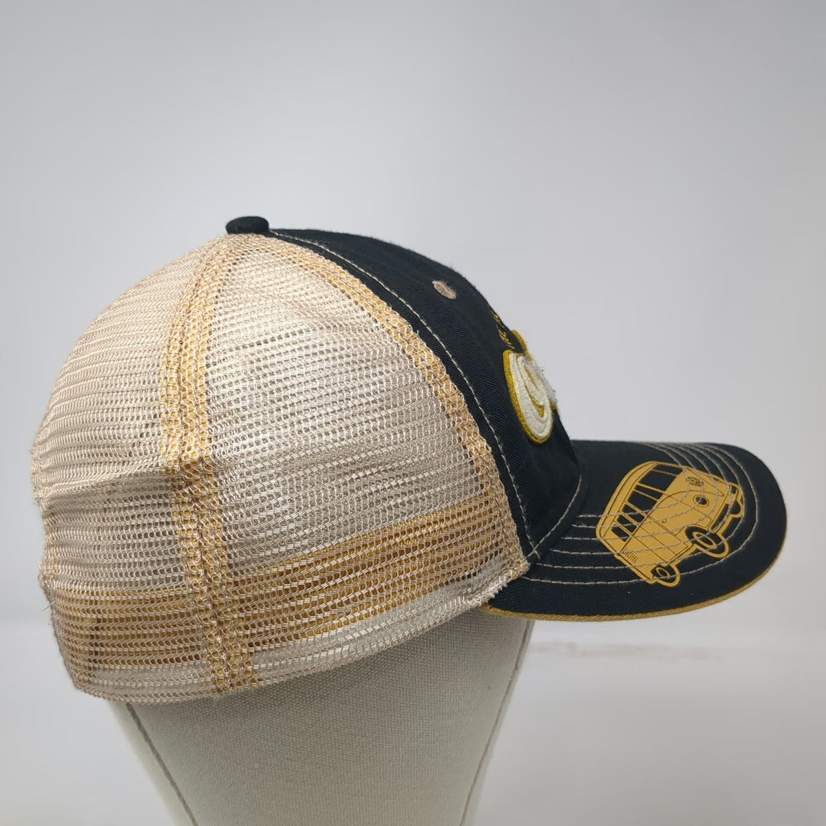 713 Headwear Trucker Hat Black One Size Volkswagen Bus Licensed Mesh Snapback