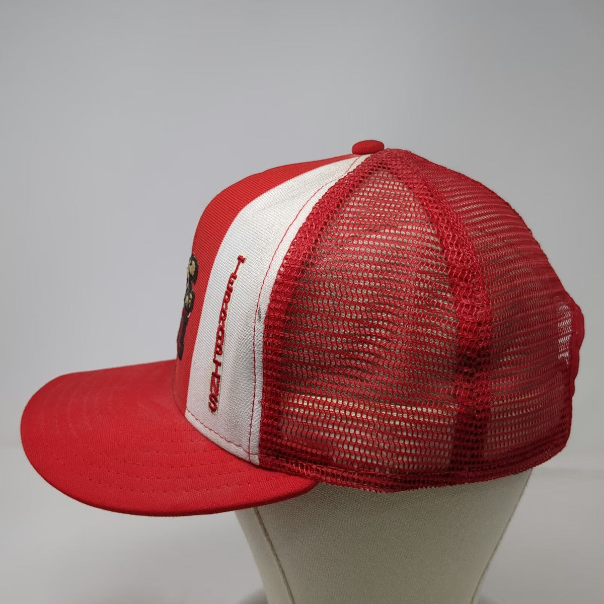 AJ Maryland Terrapins NCAA Red Trucker Hat L Mesh Snapback Striped Vintage