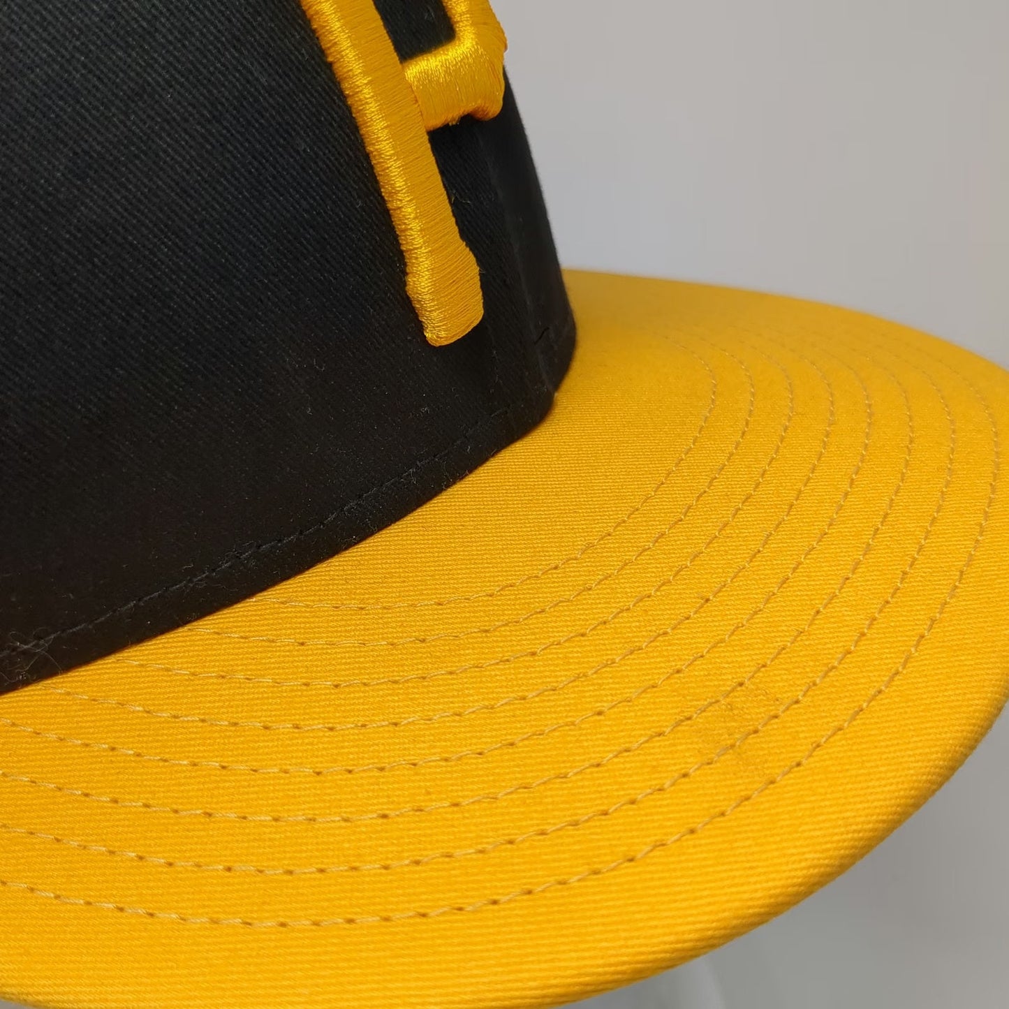 New Era Pittsburgh Pirates MLB Snapback Hat Black Yellow OSFM 9FIFTY Green Brim