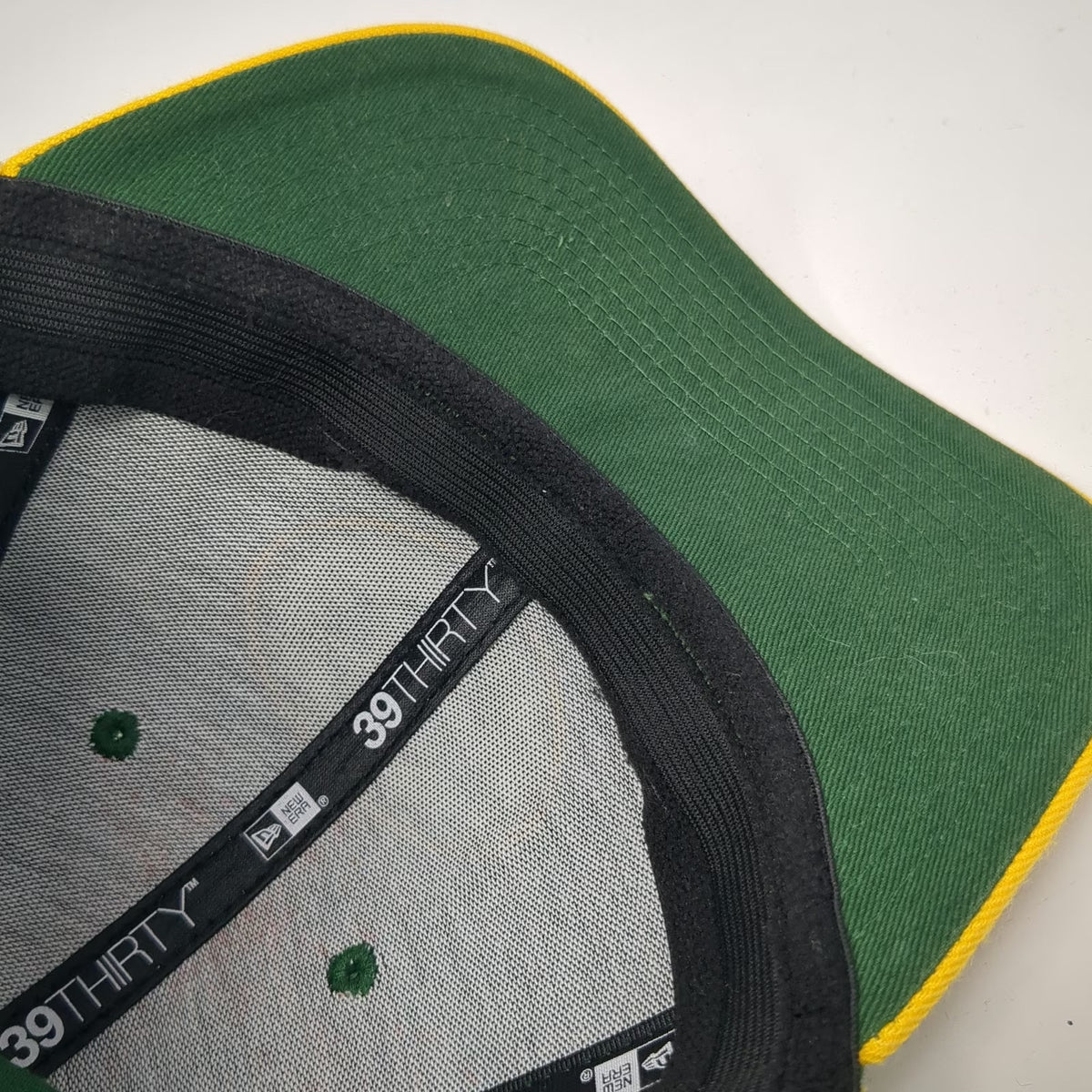 Green Bay Packers NFL New Era Hat Green Yellow L Stretch Fit 39THIRTY Logo Cap
