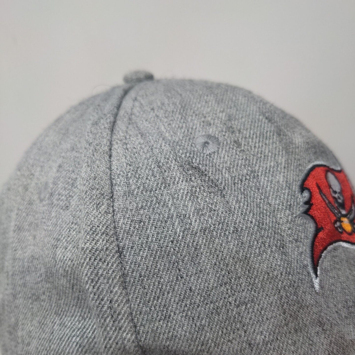 NFL Men's Strapback Hat Gray OSFM Embroidered Tampa Bay Buccaneers Season Pass