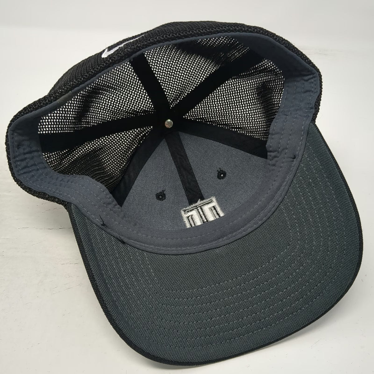 Nike Baseball Cap Black One Size Tiger Woods TW Mesh VRS RZN Stretch Golf Hat