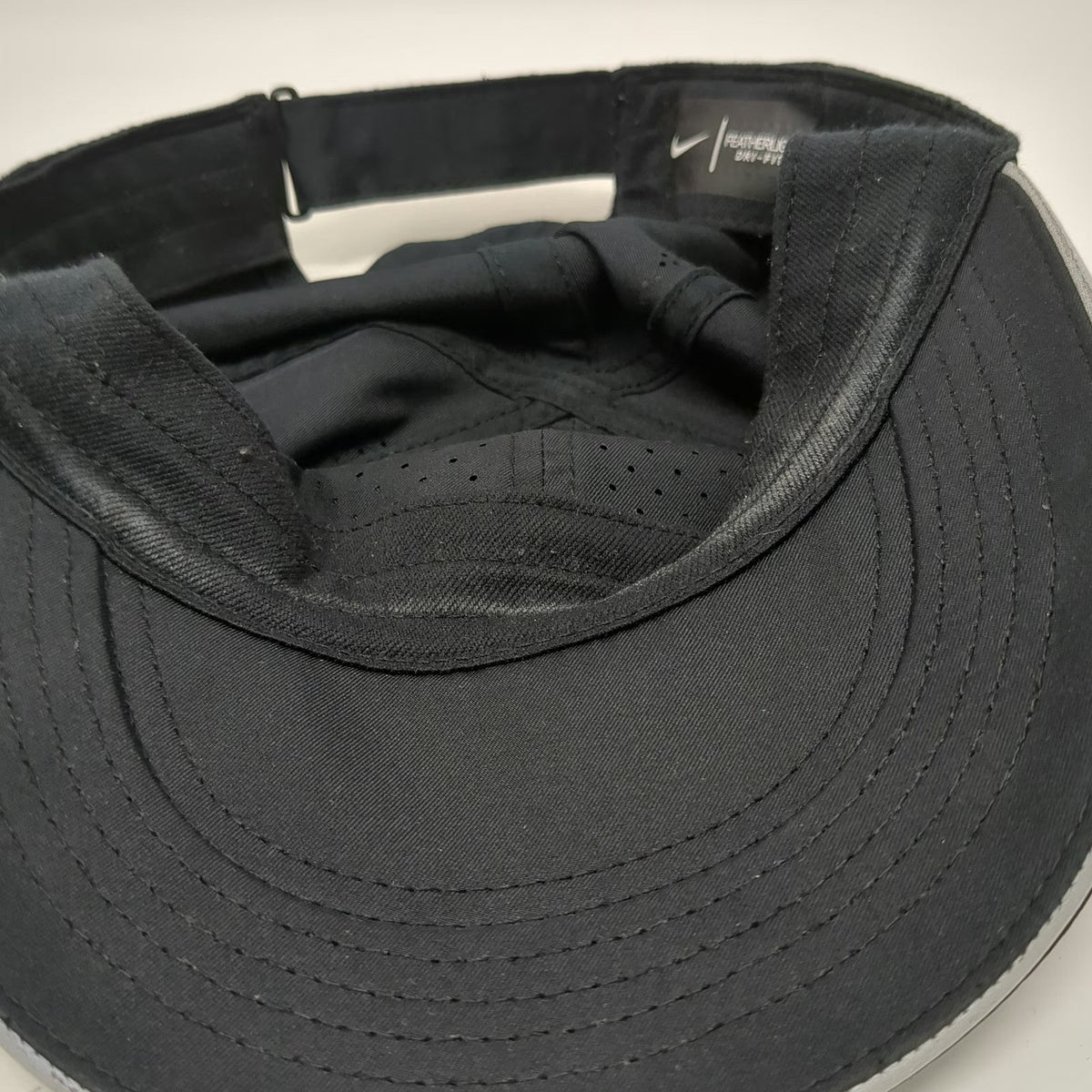 Nike Baseball Cap Black One Size Featherlight Dri-Fit Perforated Strapback Hat