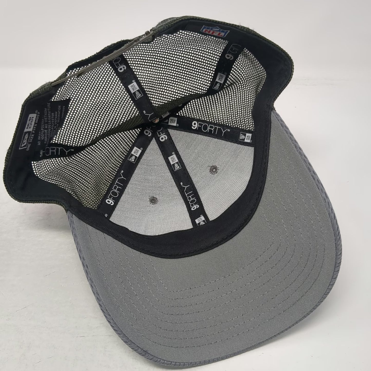 Dallas Cowboys NFL New Era Trucker Hat Gray One Size NFC East Champions Snapback