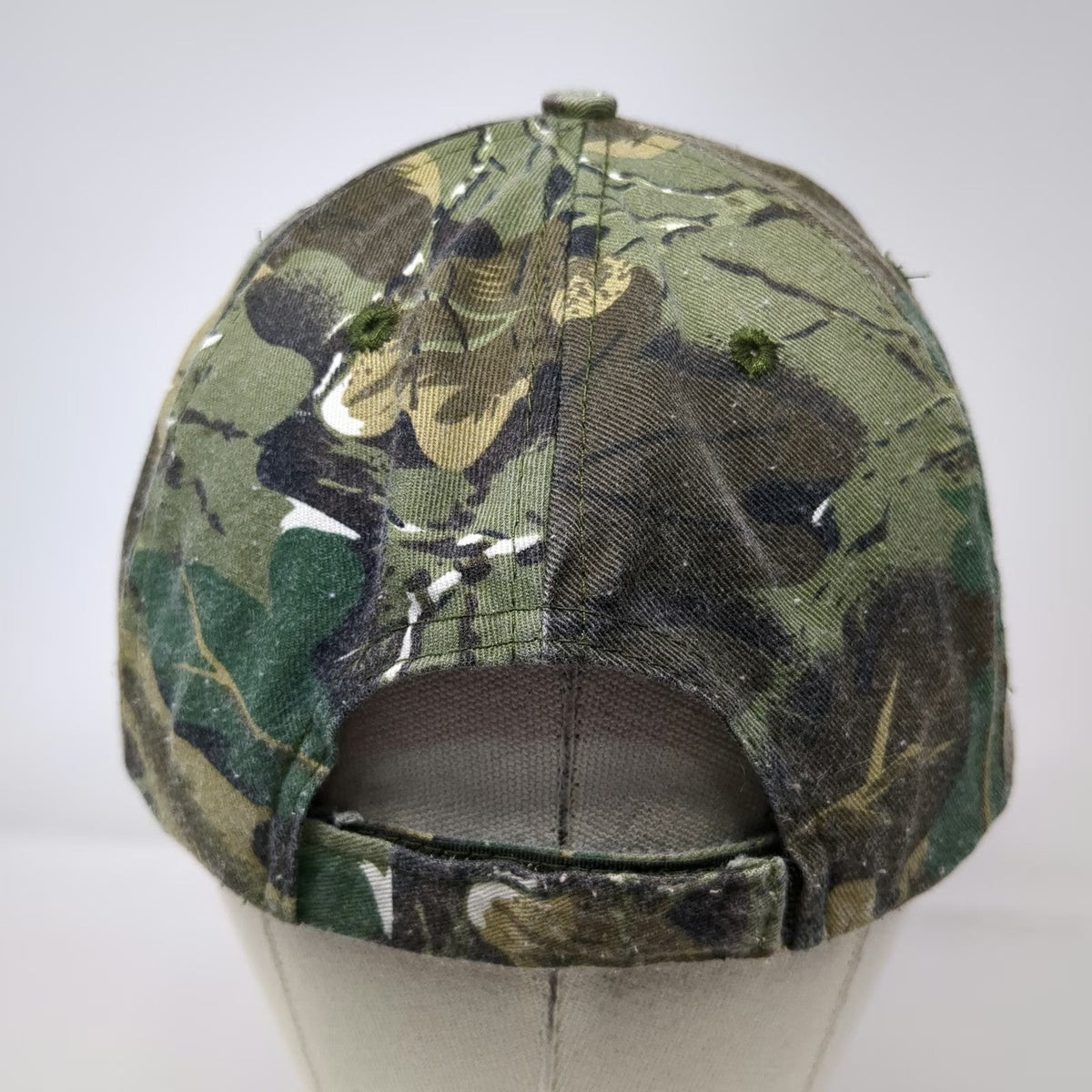 5 Panel Beige Camo One Size Hat Hoss's Steak & Sea 2006 Deer Hunting Outdoor
