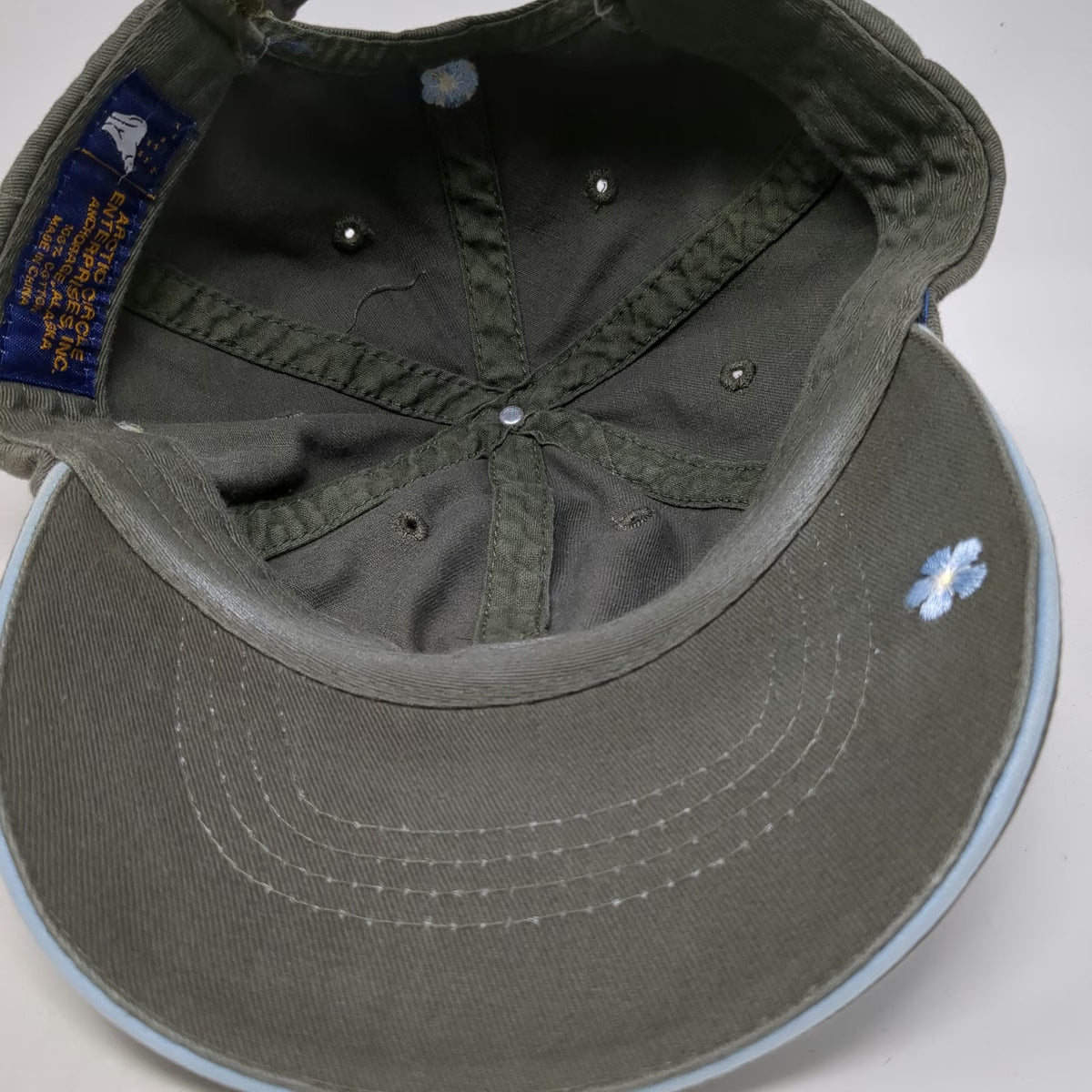 Arctic Circle Alaska Forget-Me-Not Flowers Hat Green One Size Baseball Cap