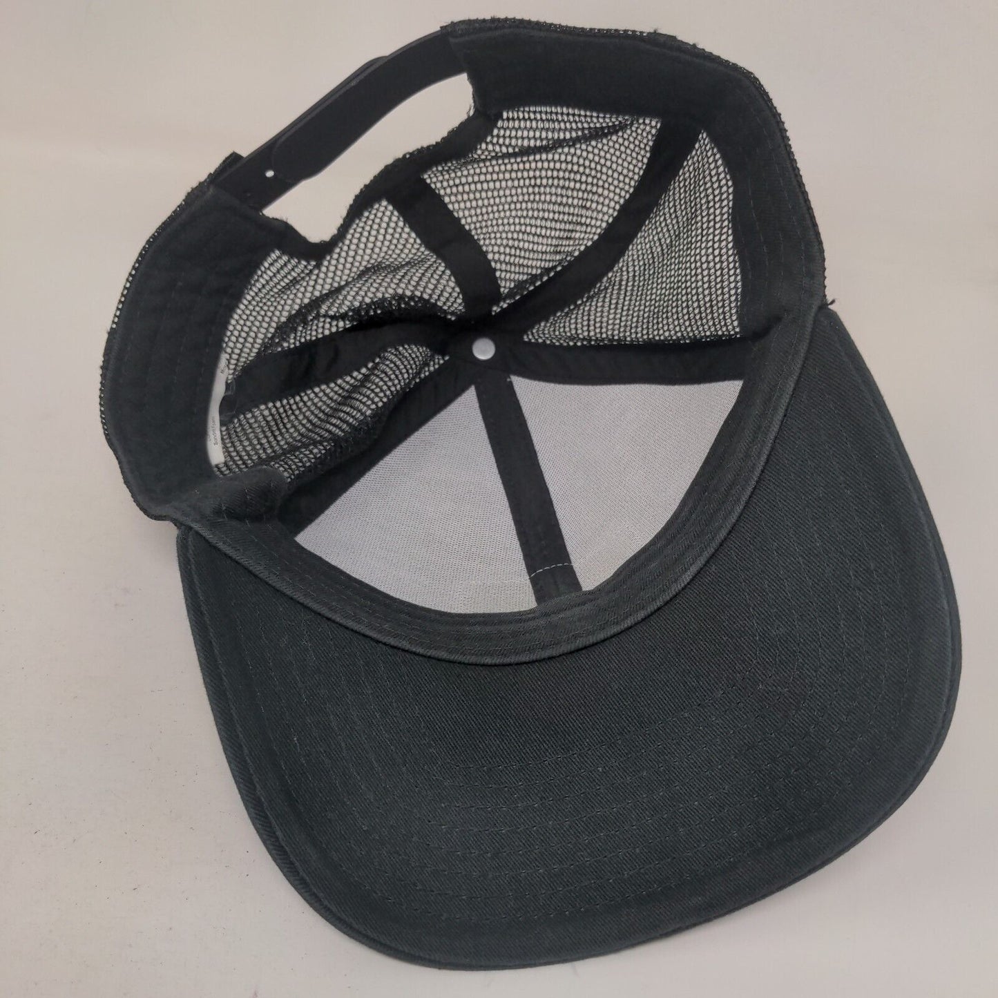 Dakine Snapback Trucker Hat Black One Size Adjustable Mesh Back 6 Panel