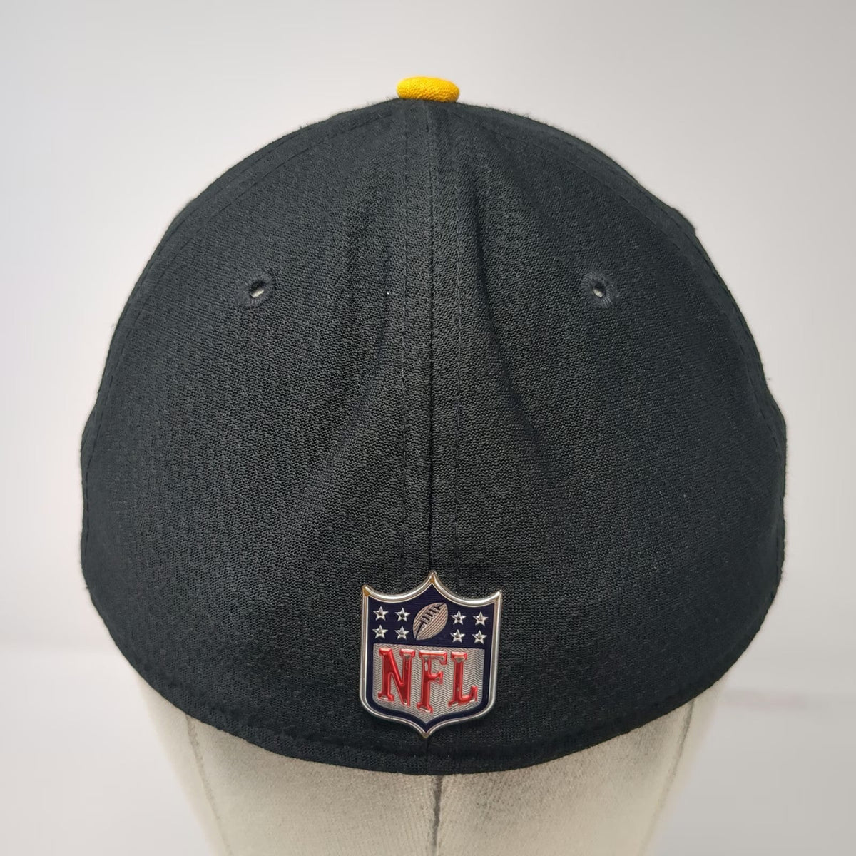 New Era Pittsburgh Steelers NFL Black Cap Size M Honeycomb Brim Stretch Fit Hat