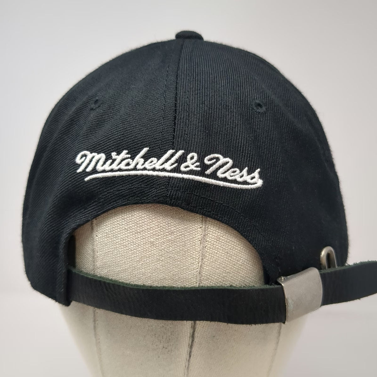 Brooklyn Nets NBA Mitchell & Ness Black One Size Hat Cap Flat Brim Slideback