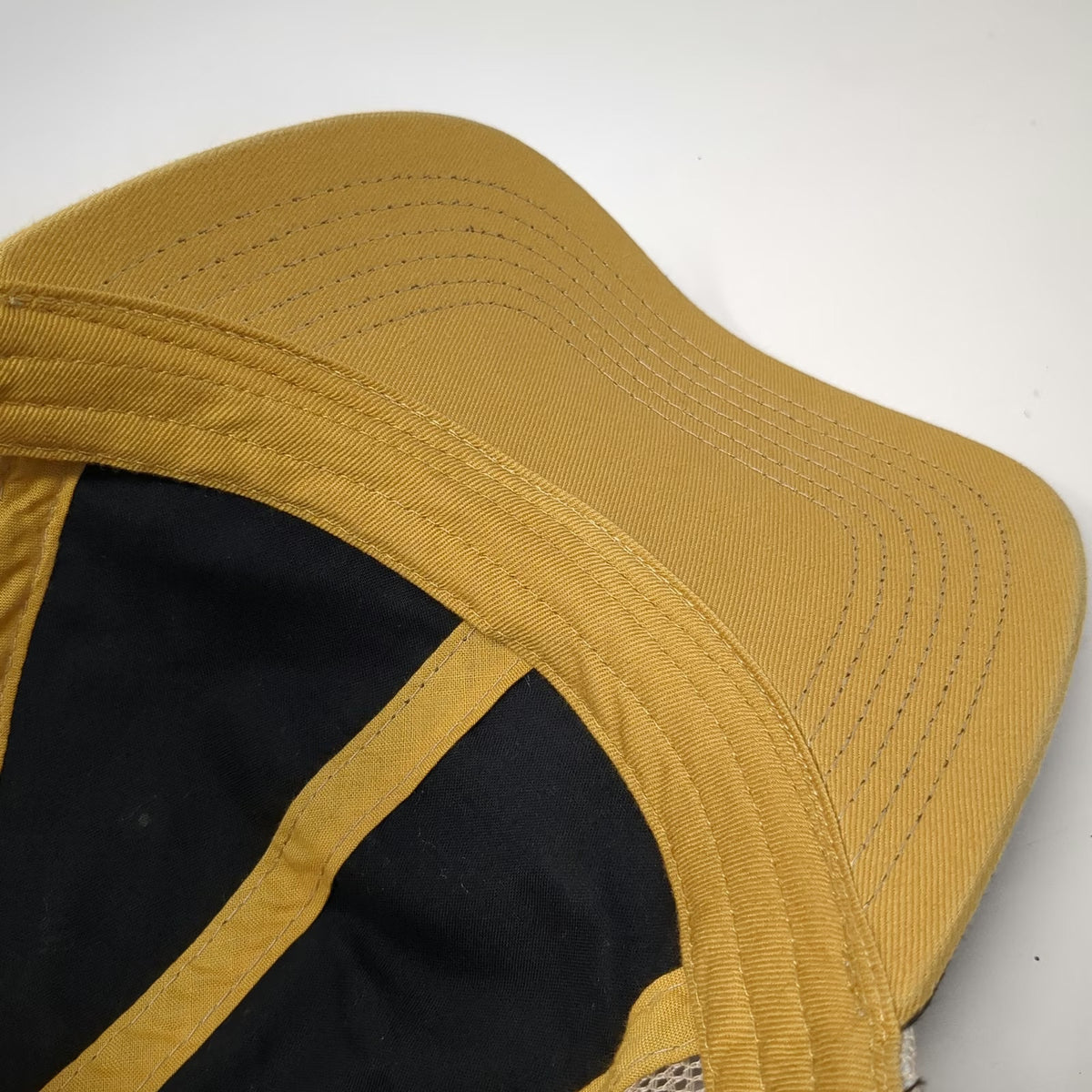 713 Headwear Trucker Hat Black One Size Volkswagen Bus Licensed Mesh Snapback