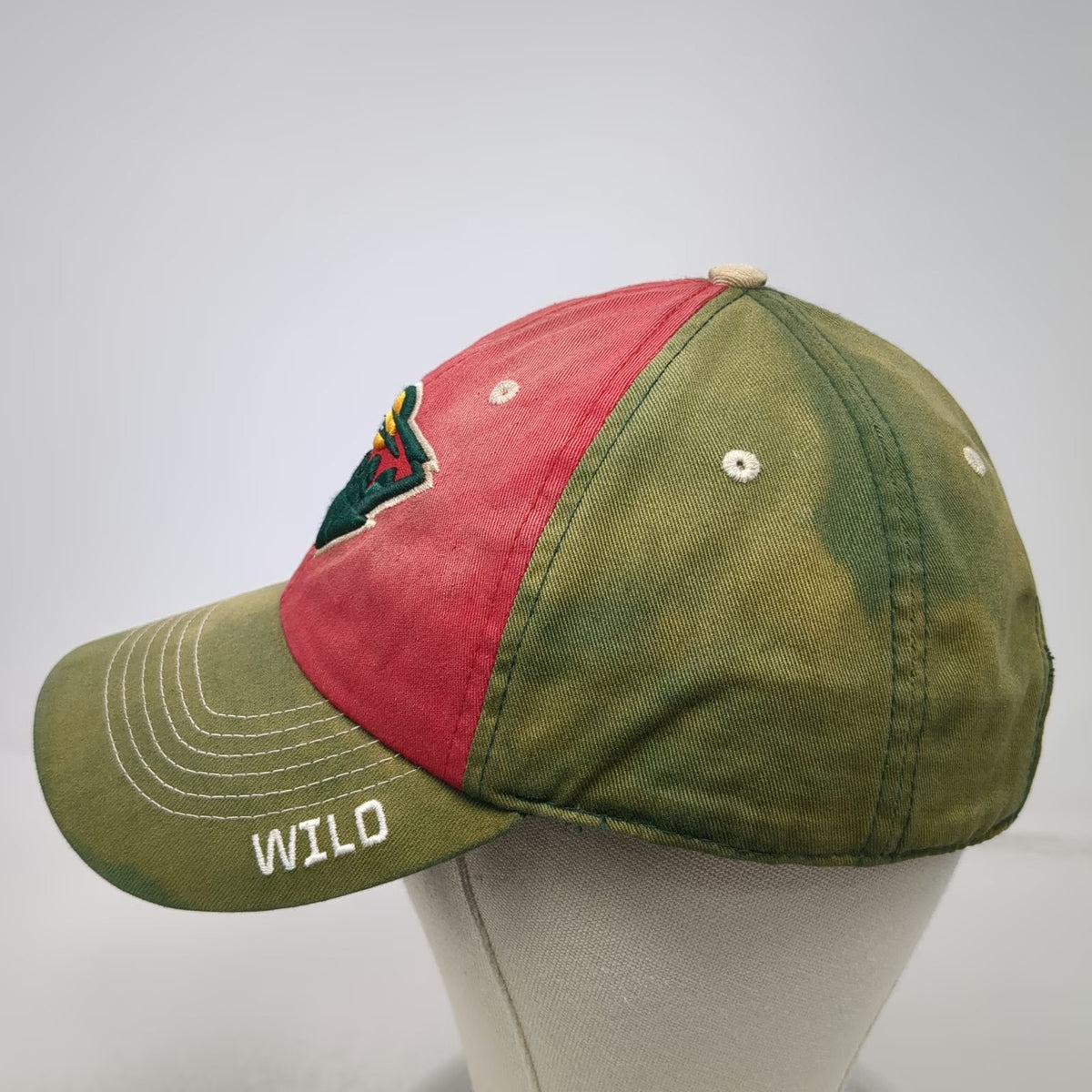 Fan Favorite Minnesota Wild NHL Cap Green Red One Size Strapback Curved Bill Hat