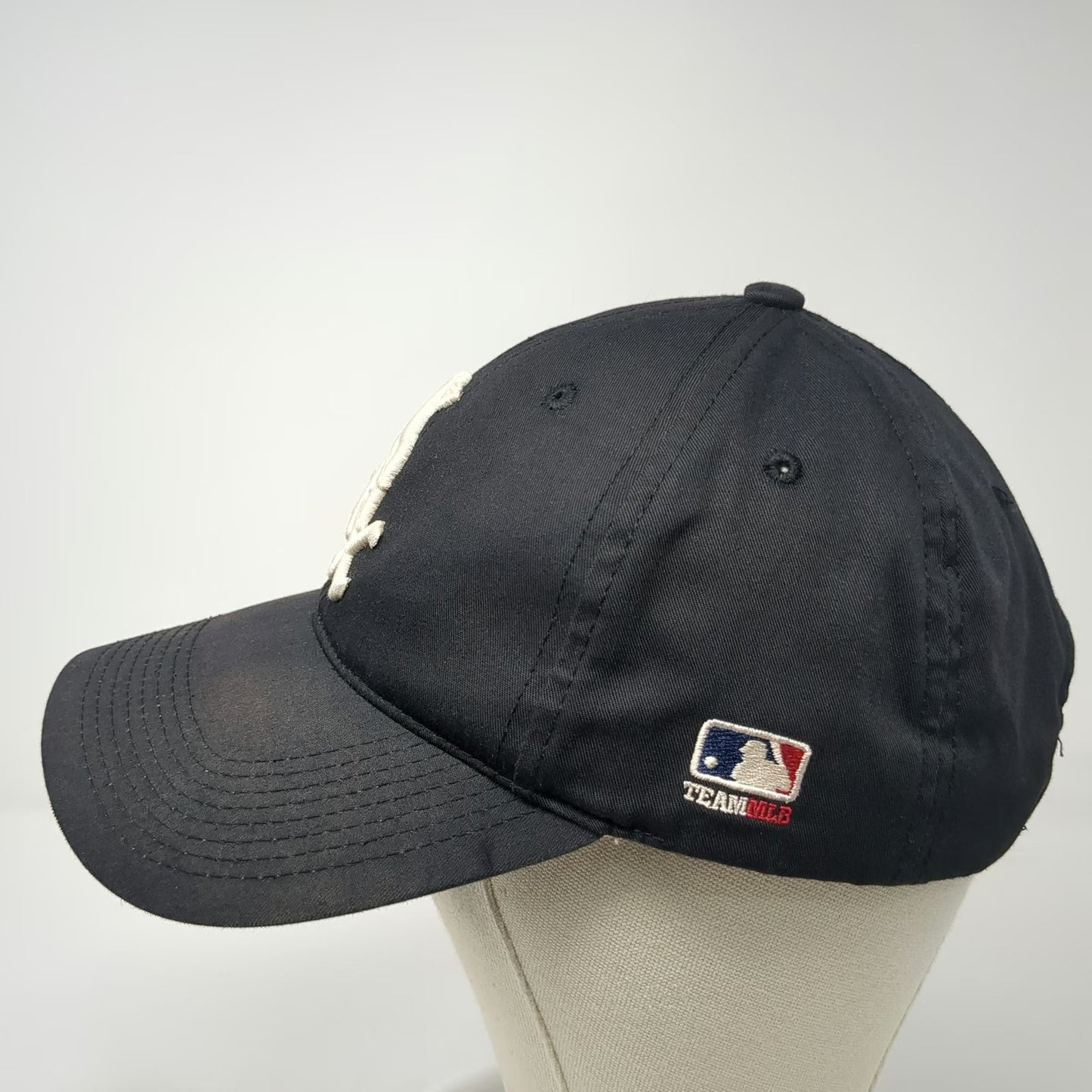 Chicago White Sox MLB Outdoor Cap Baseball Cap Black One Size Logo Strapback Hat