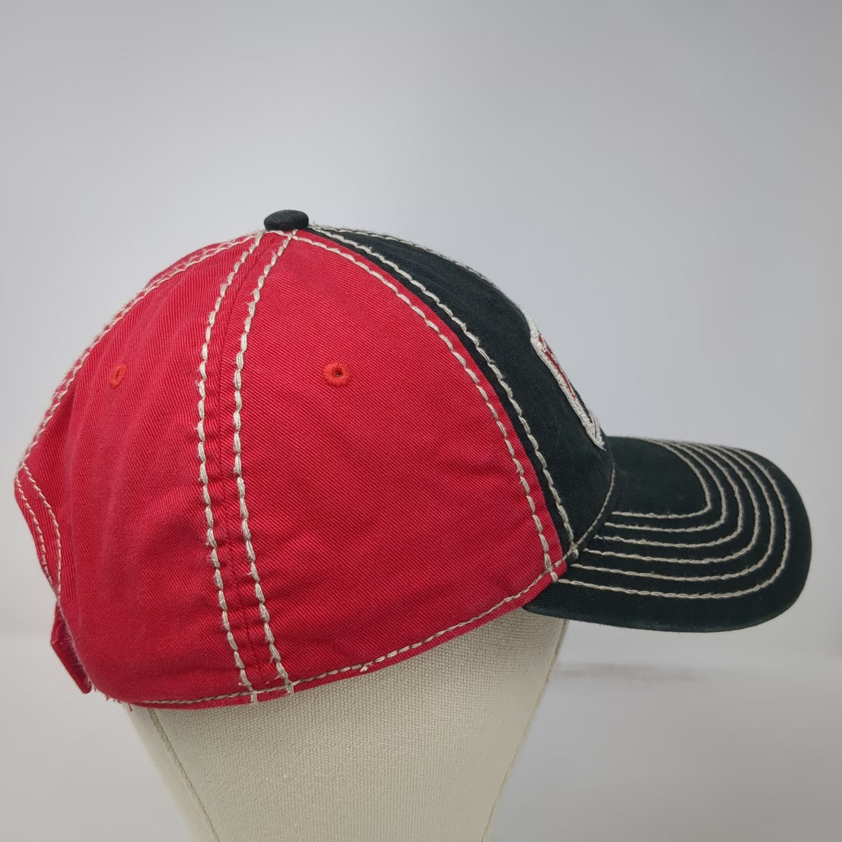 Camp David UNLV Rebels NCAA Hat Cap Black Red One Size Las Vegas Thick Stitching
