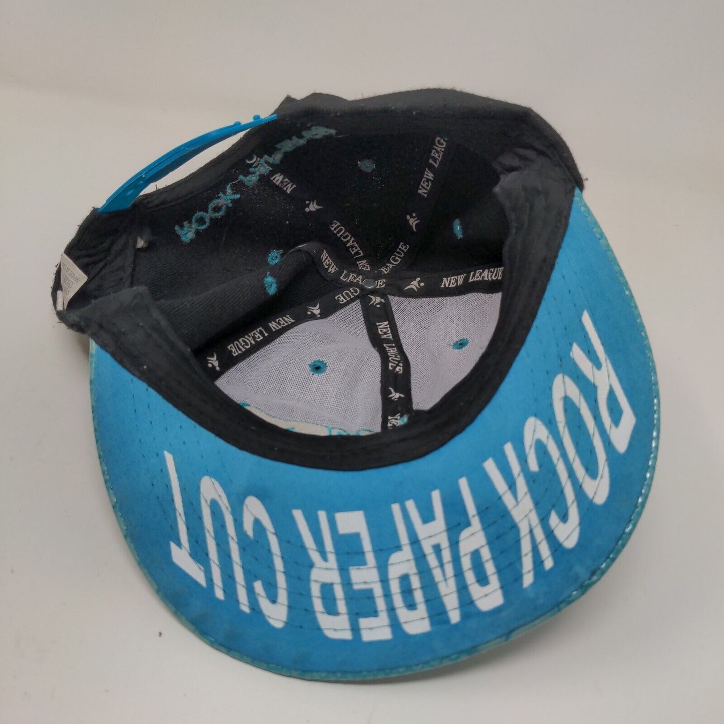 New League Men's Snapback Hat Black Blue Size OSFA Embroidered Rock Paper Cut