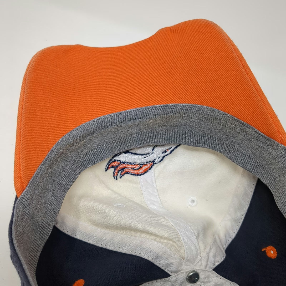 Denver Broncos NFL Reebok Hat Cap White Blue Orange Gray M Flexfit Curved Brim