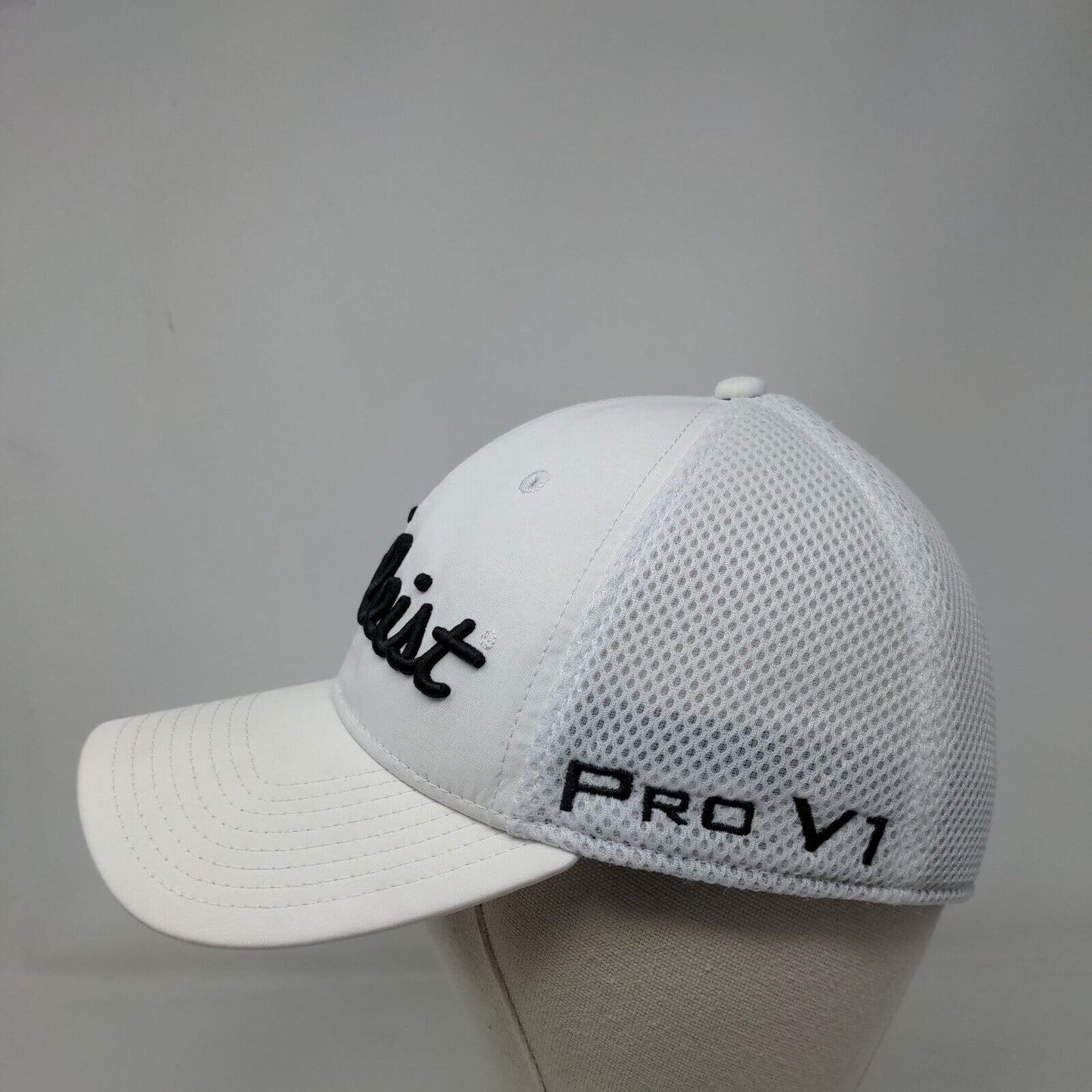 Titleist Pro V1 FJ Fitted Hat White M/L Breathable Mesh 6 Panel New Era