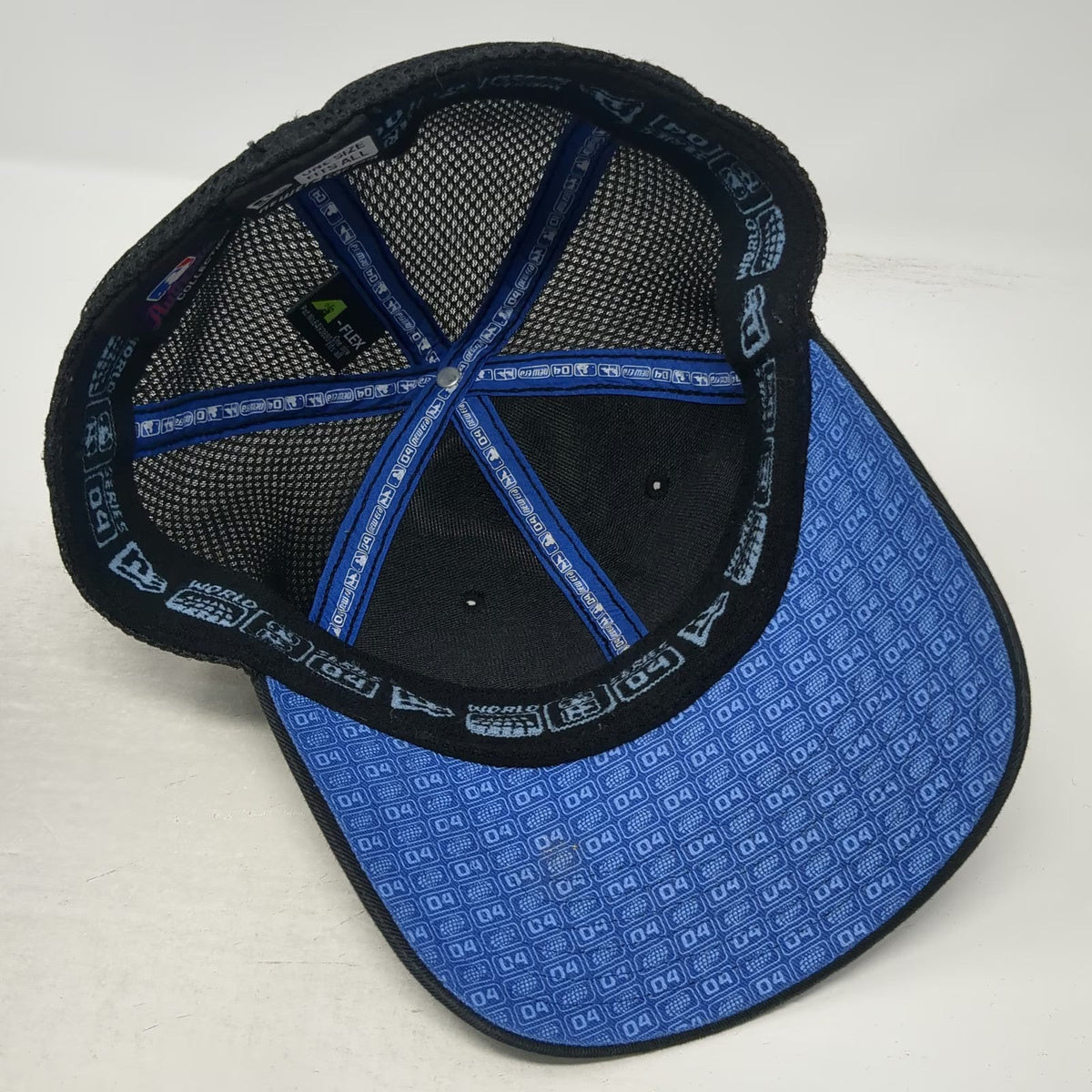 Boston Red Sox MLB New Era Baseball Cap Black One Size 2004 Champions Mesh Hat