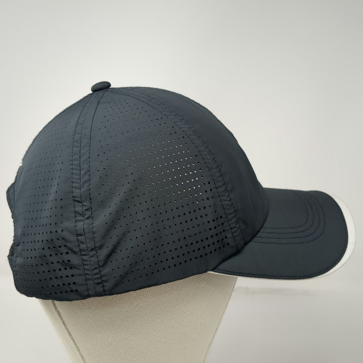 Nike Baseball Cap Black One Size Lincoln Logo Perforated Performance Golf Hat