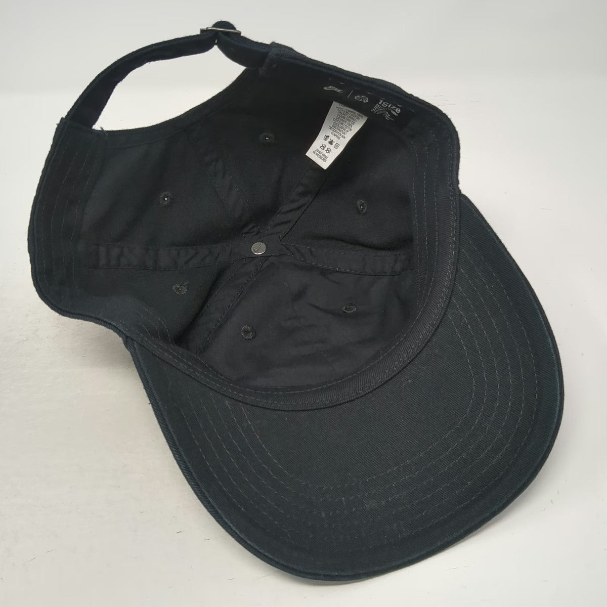 Nike Baseball Cap Black White One Size Swoosh Logo Cotton Hat Slideback Buckle
