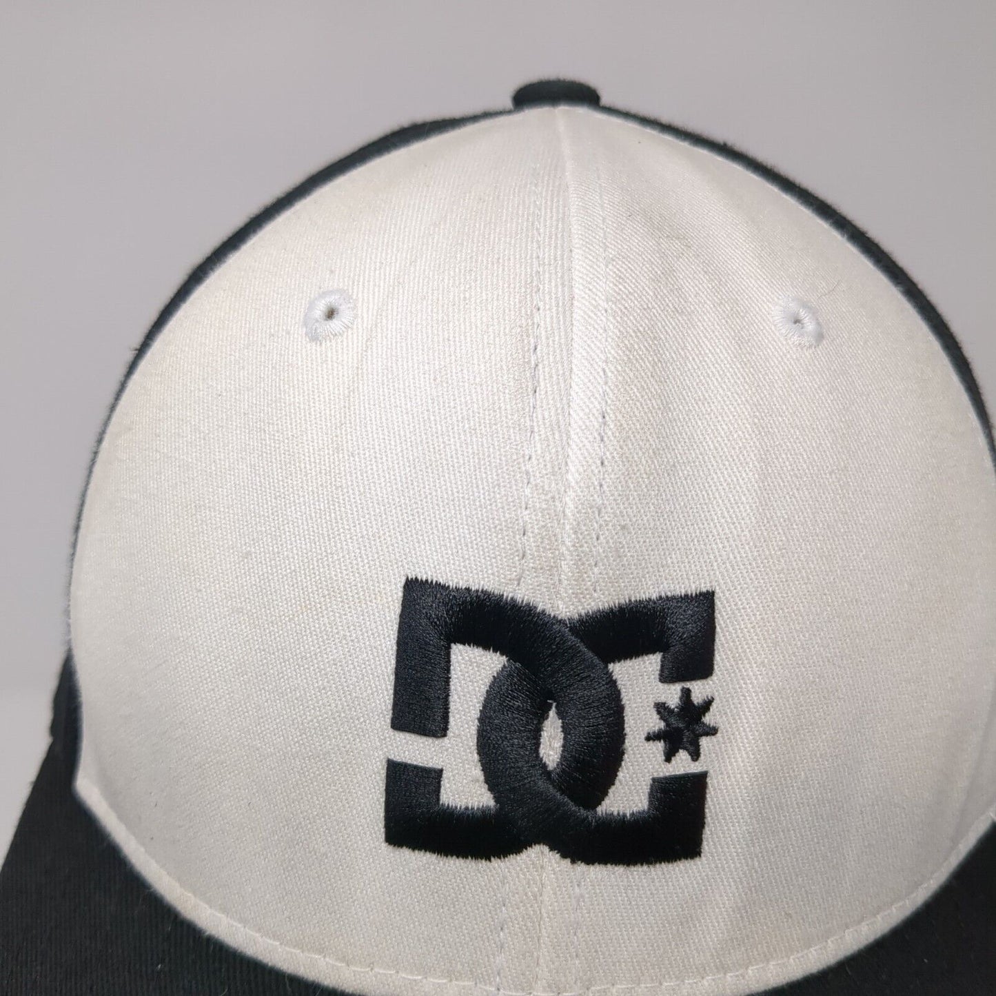 DC Fitted Hat Black OSFA L/XL Embroidered Vented Holes 6 Panel Flexfit
