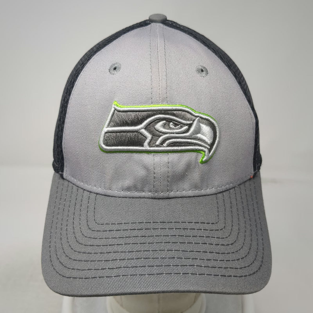 New Era Seattle Seahawks NFL Gray Cap L Mesh Back Stretch Fit 39THIRTY Logo Hat