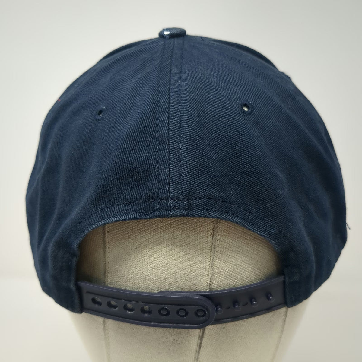 Twins Enterprise New York Yankees MLB Blue Snapback Hat OSFM Embroidered Cotton