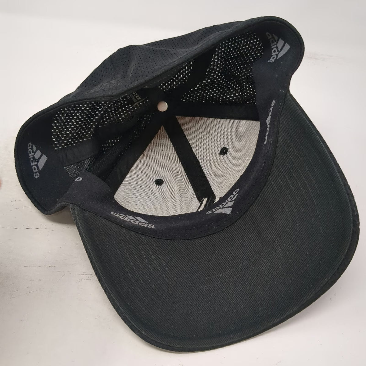 Adidas Baseball Cap Black XL Mesh Tonal Logo Flexfit Performance Athletic Hat