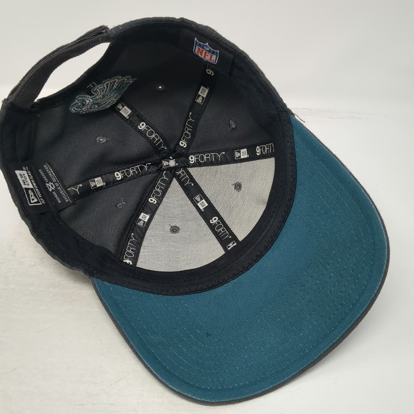 Philadelphia Eagles NFL New Era Gray One Size Hat Cap Strapback 9FORTY Curved