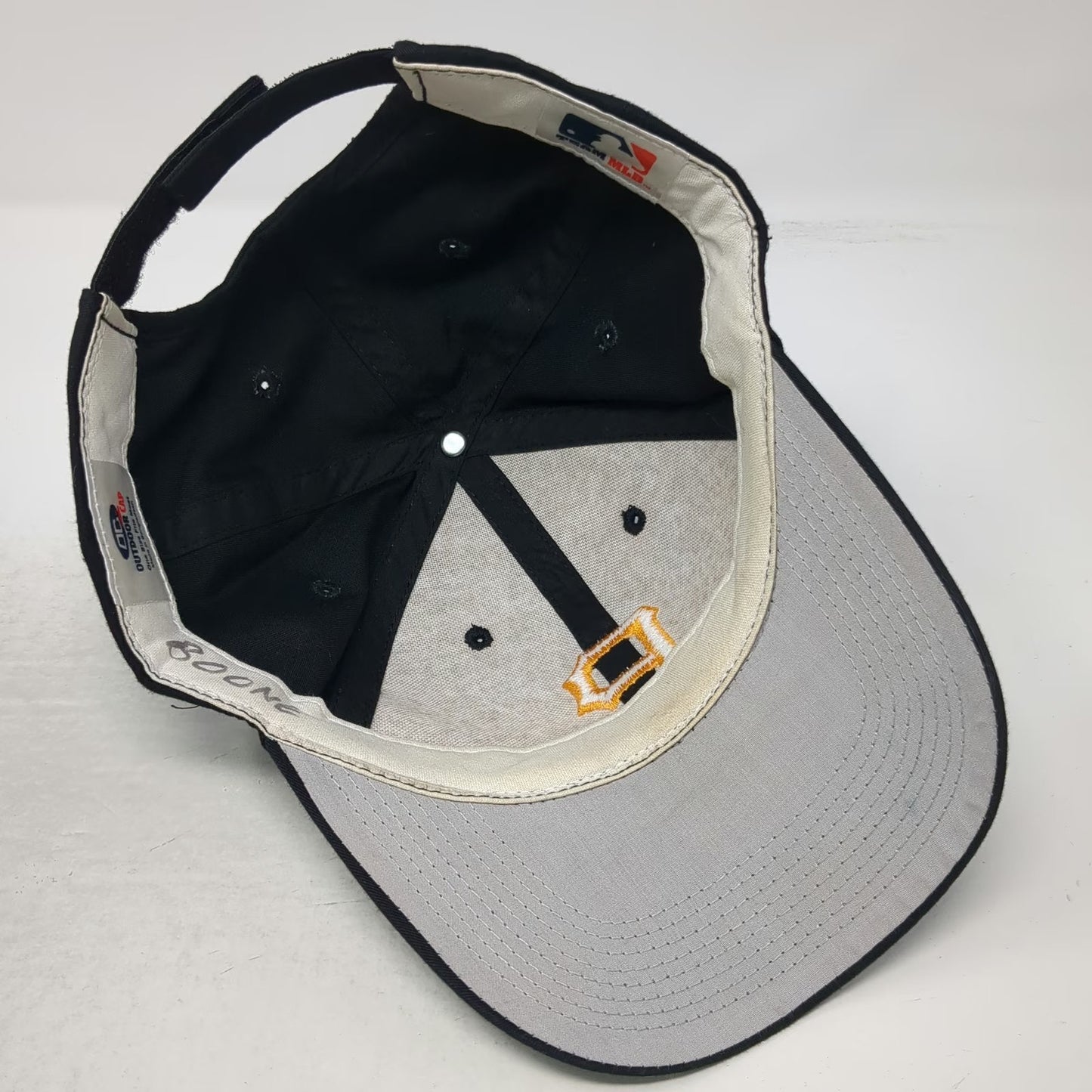 Pittsburgh Pirates MLB Outdoor Cap Baseball Cap Black One Size Strapback Hat
