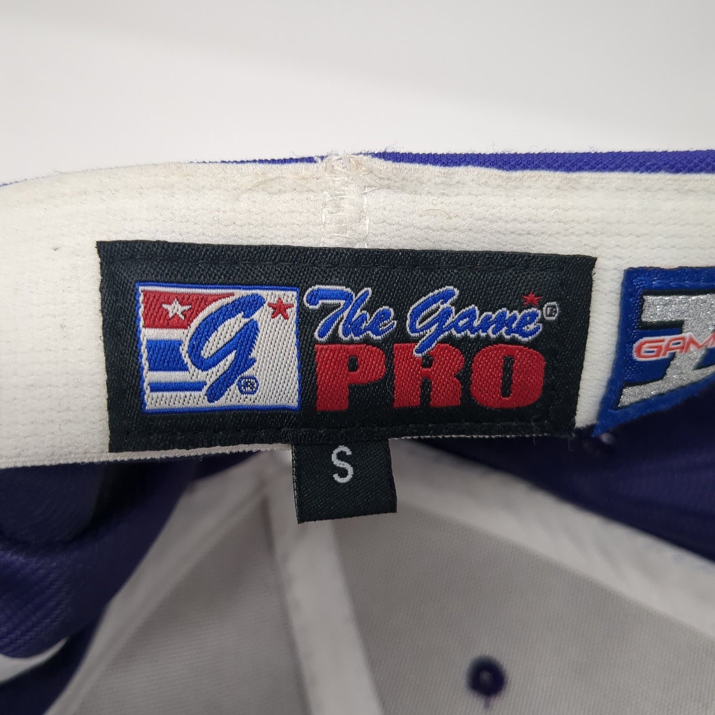 K Bulldogs Fitted Baseball Cap Purple Small Lightweight Embroidered The Game Pro