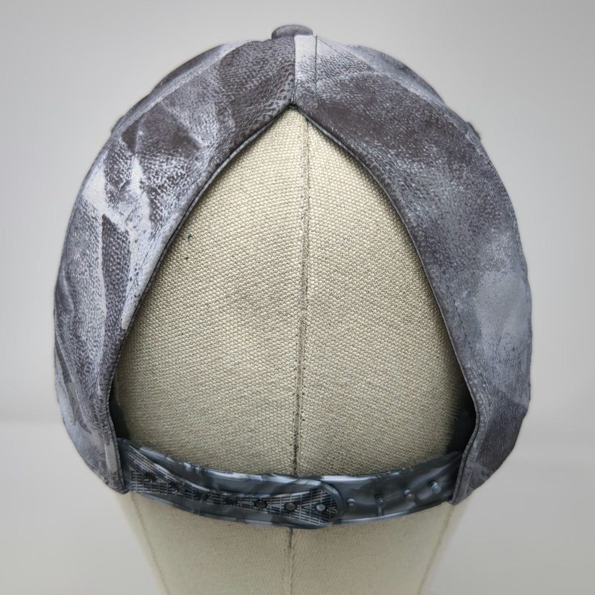 ivivva by lululemon 5 Panel Gray Hat L Snapback Seek Wonder Camo Stretch Graphic