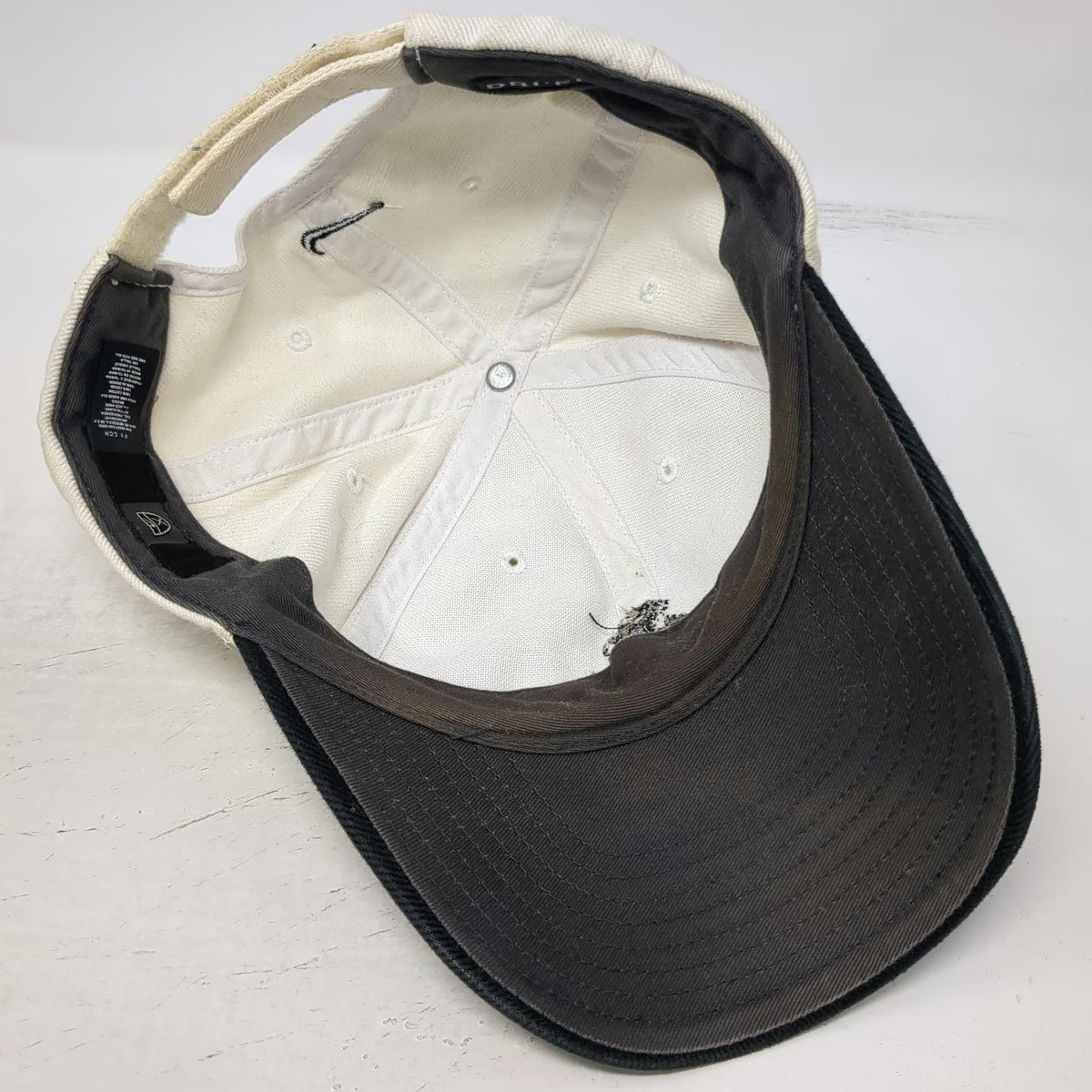 Nike Baseball Cap White Black One Size Bellagio Seahorse Golf Strapback Logo Hat