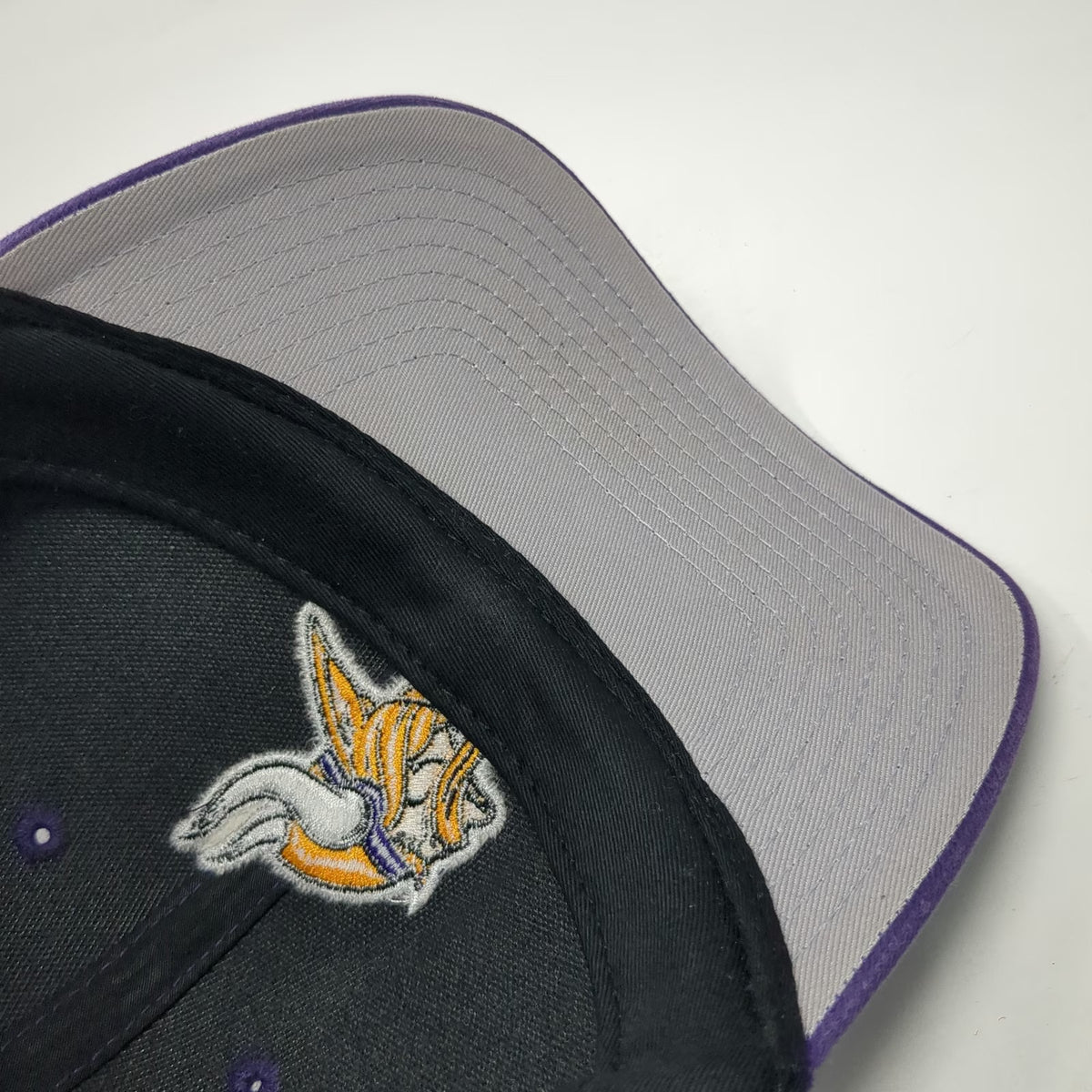 Minnesota Vikings NFL Team Apparel Hat Purple OSFM Strapback Embroidered Logo