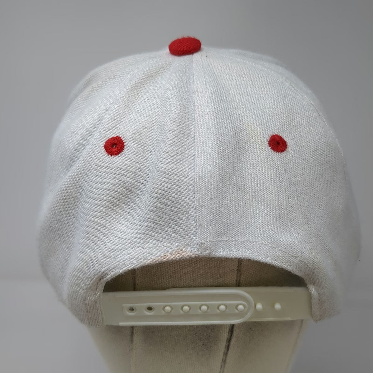 Snapback Hat White Red One Size Canada Embroidered Flat Brim Two Tone 6 Panel