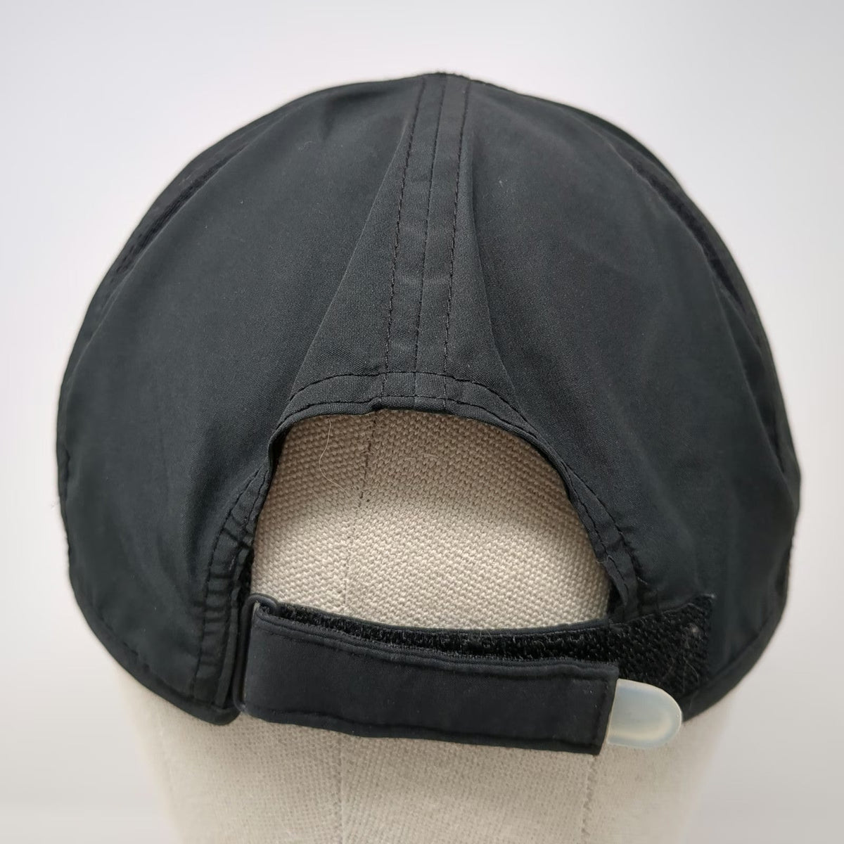 Nike Baseball Cap Black One Size Performance Fabric Strapback Swoosh Logo Hat