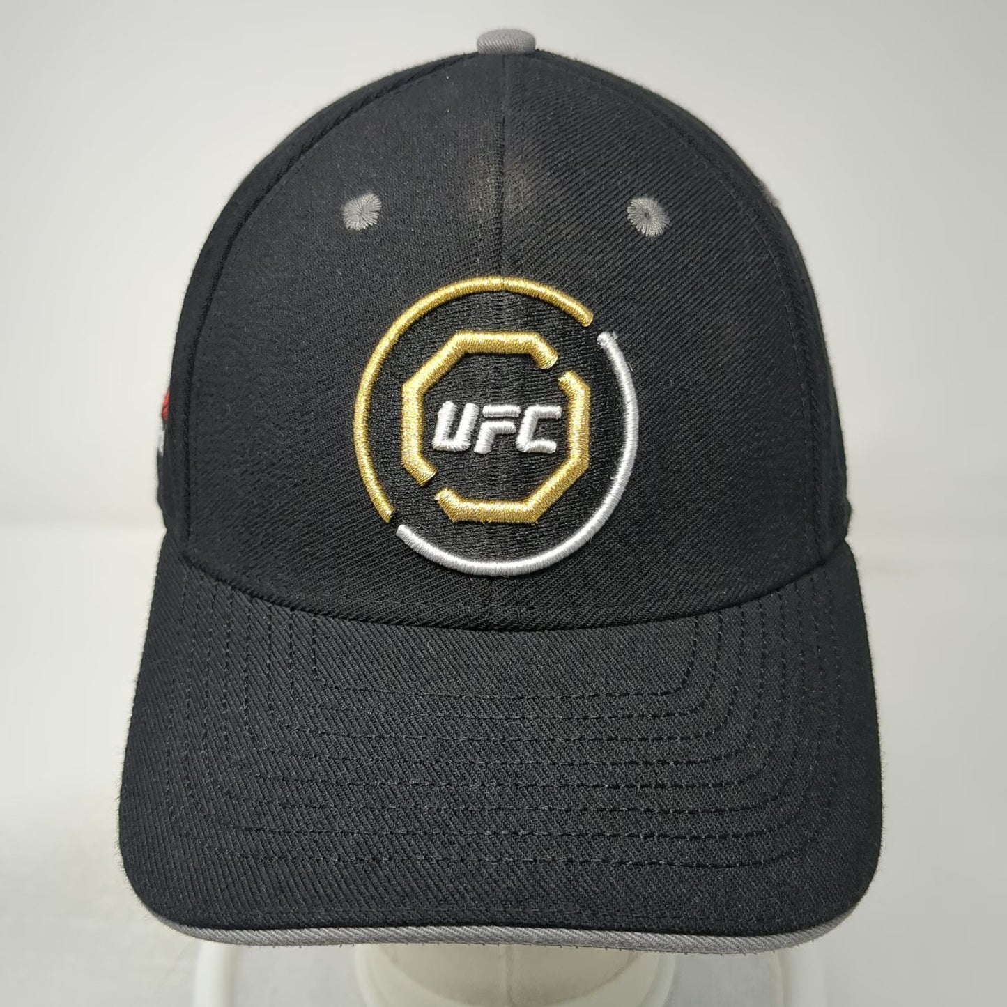 Reebok Baseball Cap Black Size XL UFC Octagon Stretch Fit Marbled Brim Hat
