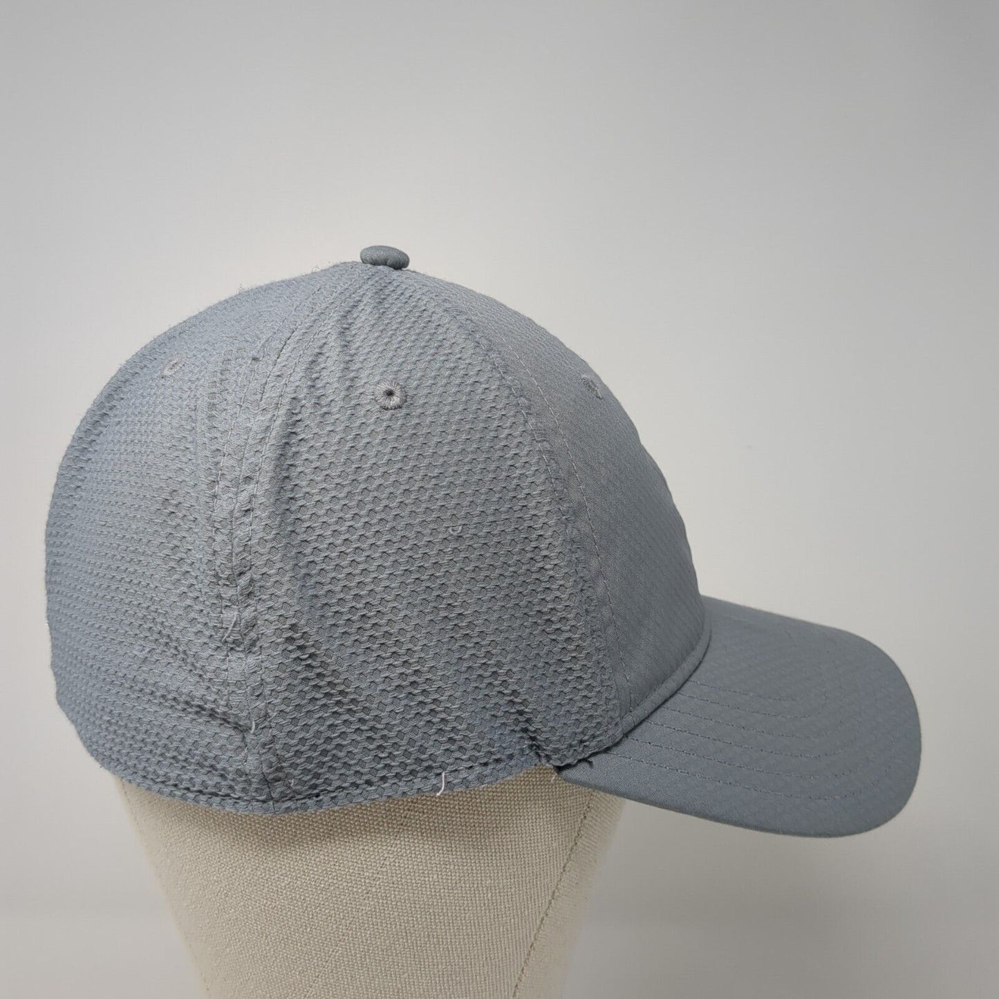 Under Armour Golf Fitted Hat Gray M/L Embroidered Logo Solid 6 Panel